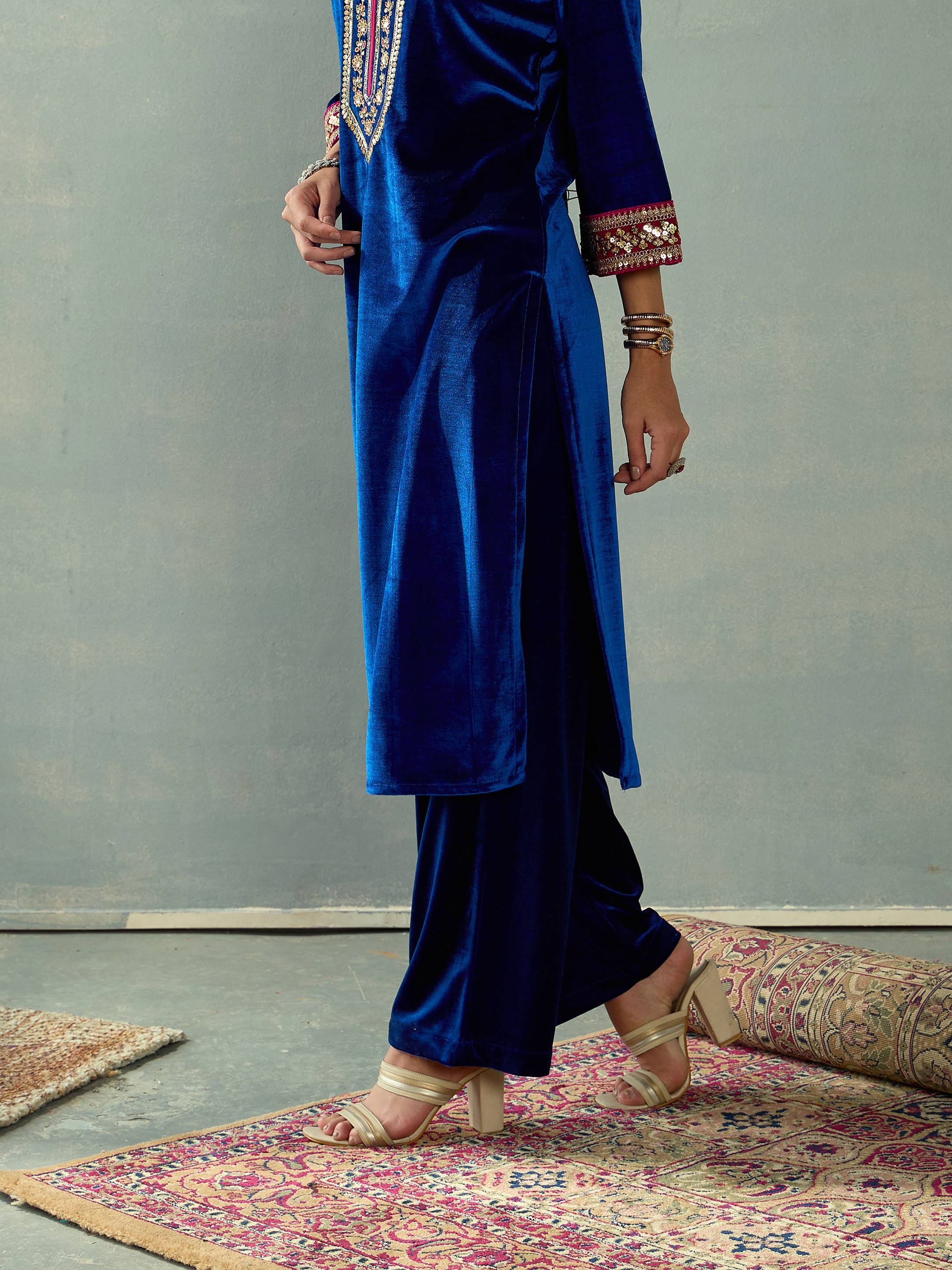 Women Royal Blue Velvet Elasticated Pants