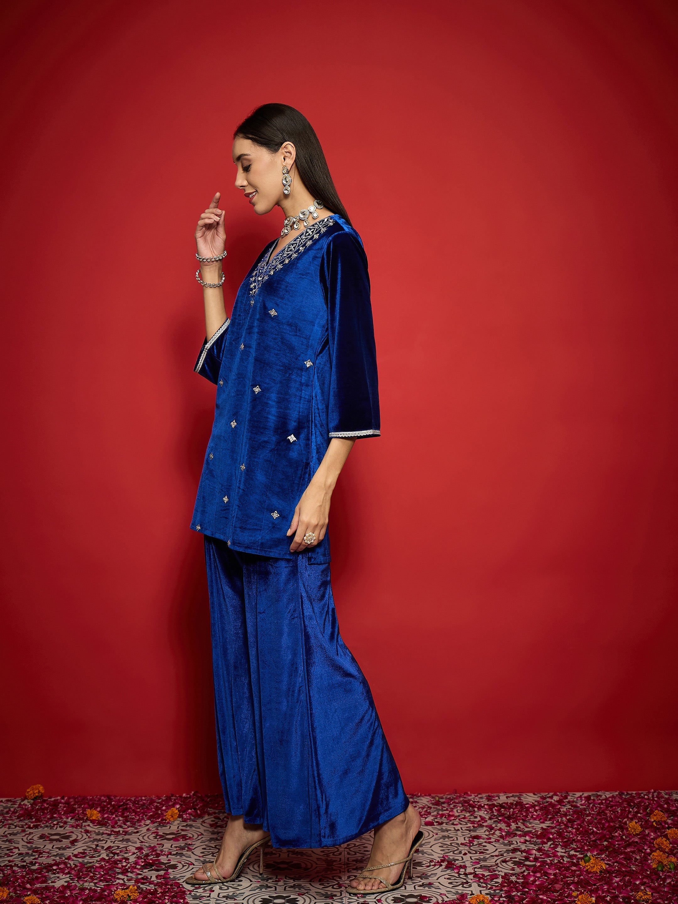 Women Royal Blue Velvet Emb V-Neck Short Kurta With Palazzos