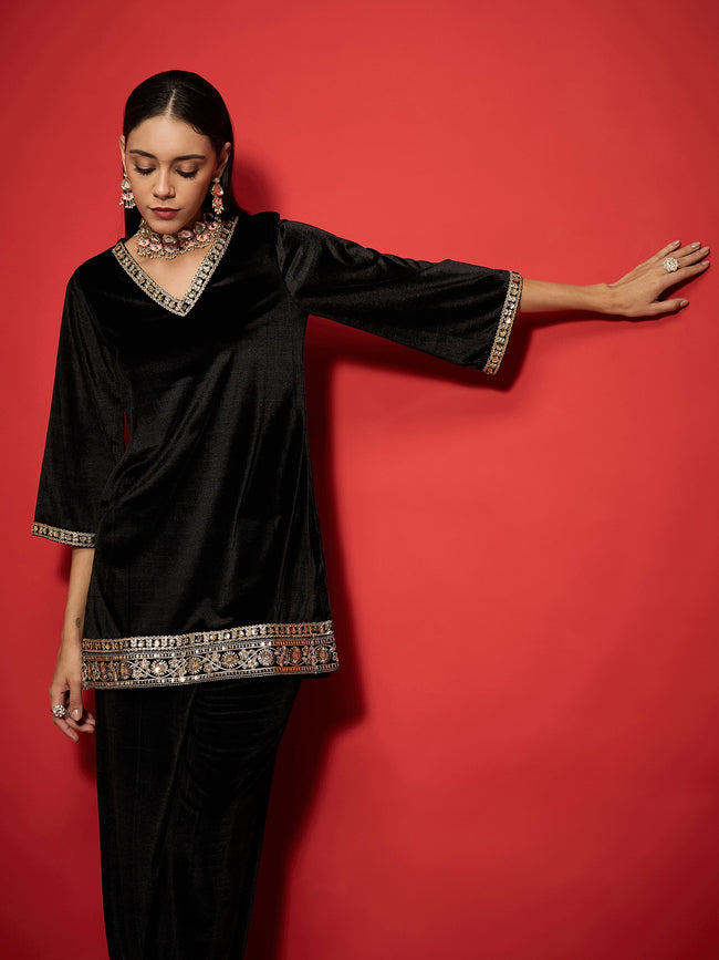 Women Black Velvet Emb V-Neck Short Kurta With Straight Pants