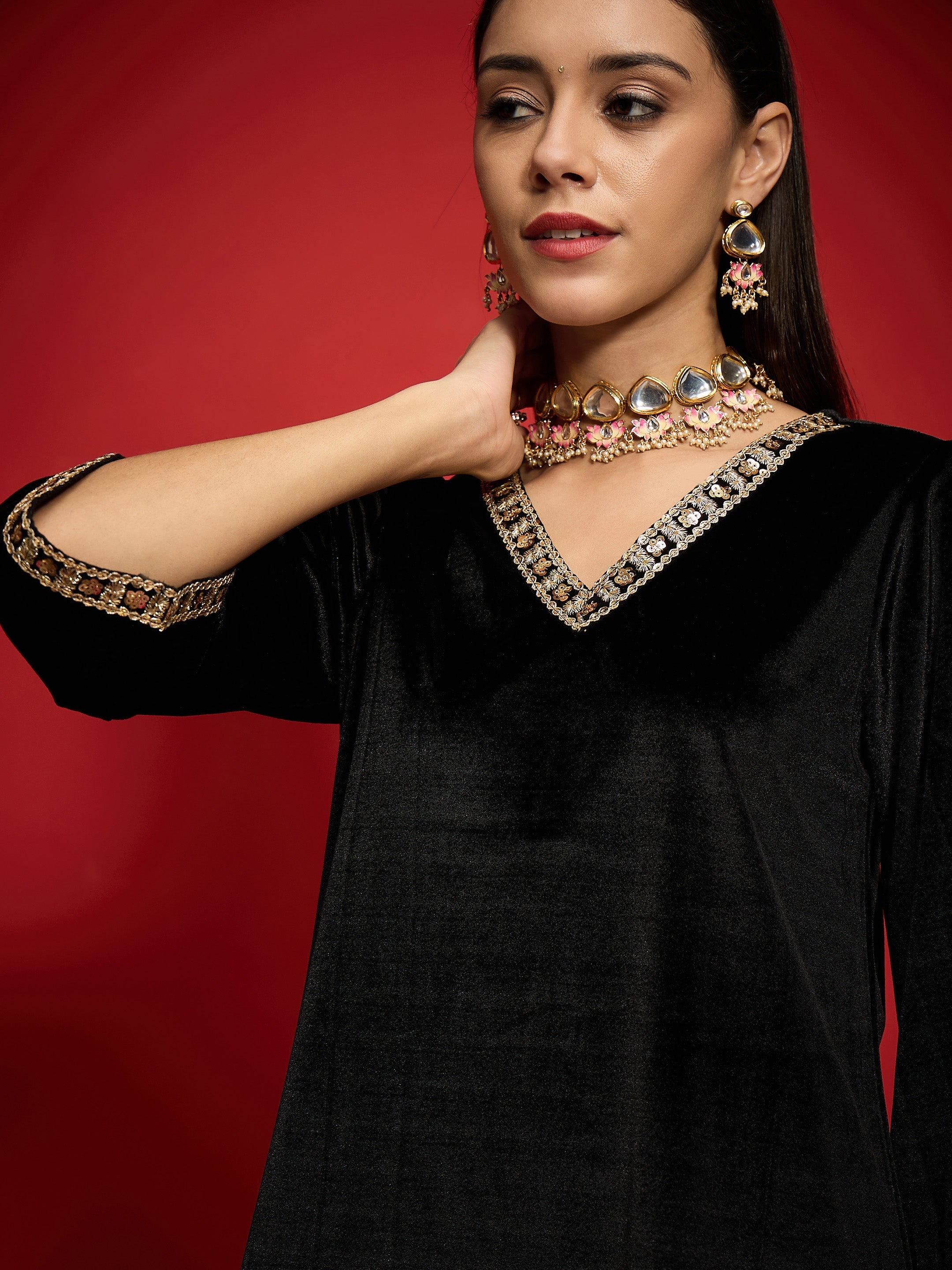 Women Black Velvet Emb V-Neck Short Kurta With Straight Pants