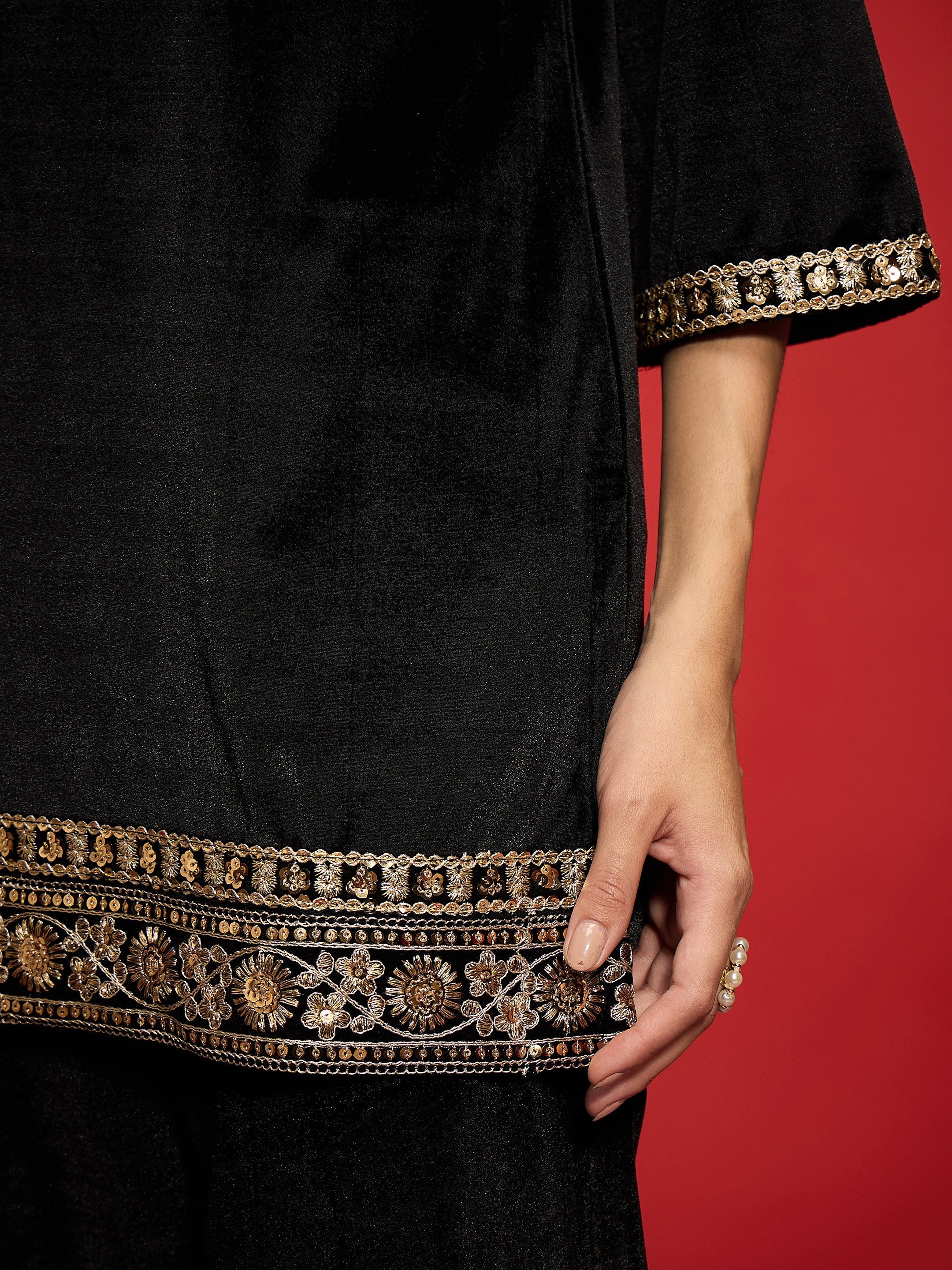 Women Black Velvet Emb V-Neck Short Kurta With Straight Pants