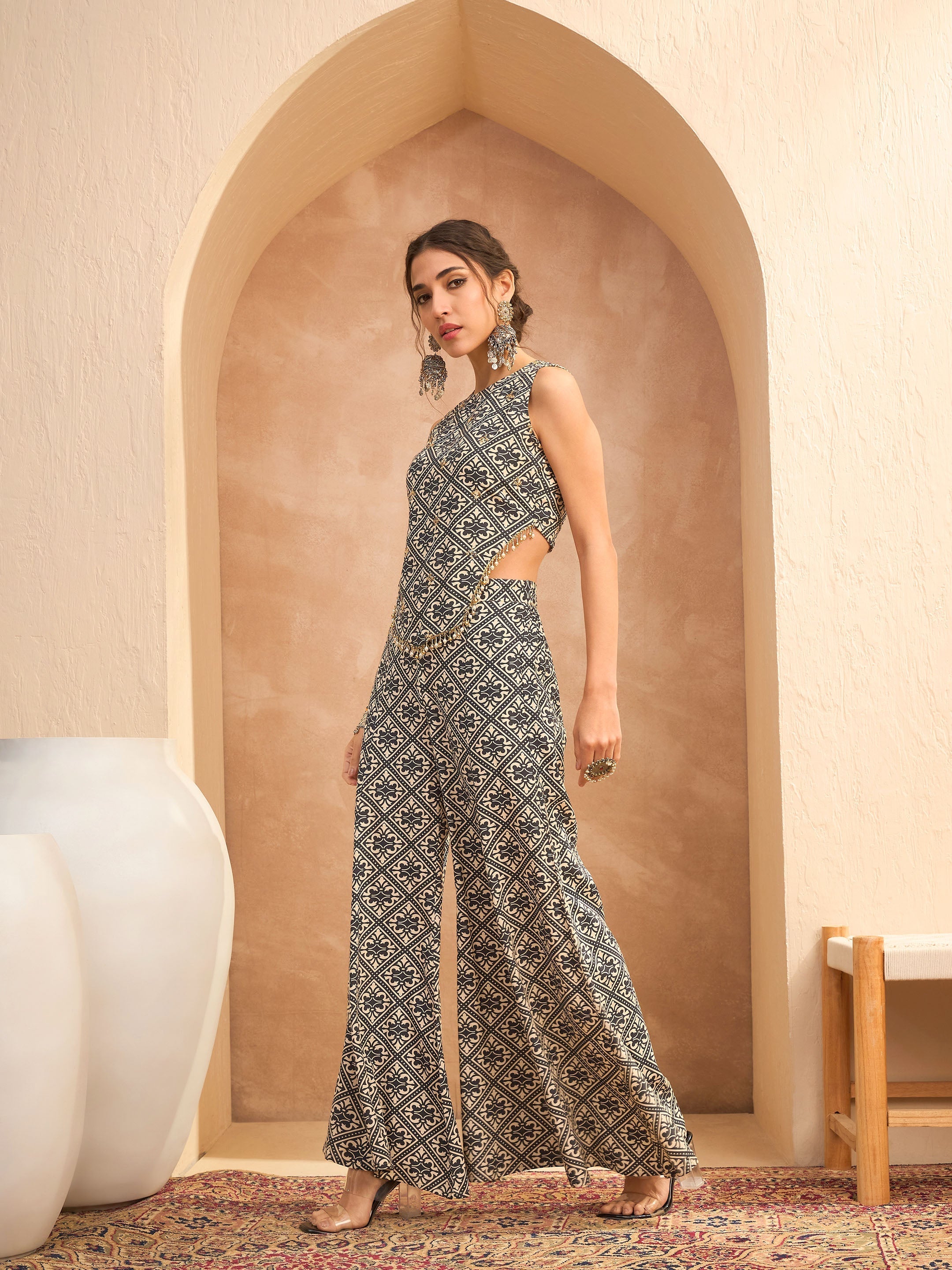 Women Beige & Black Floral Sleeveless Top With Palazzos