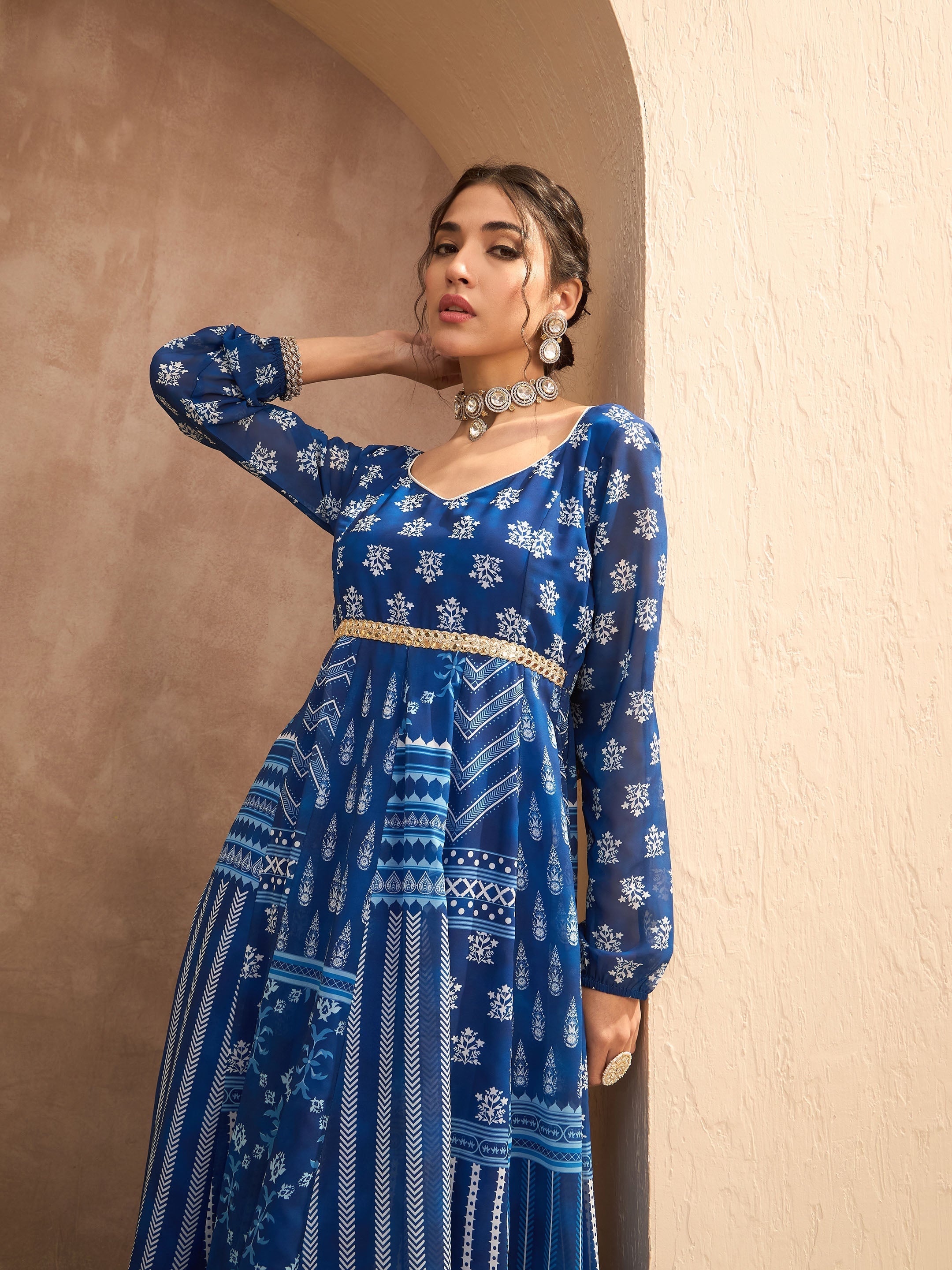 Women Blue Floral Sweetheart Neck Anarkali Kurta With Palazzos
