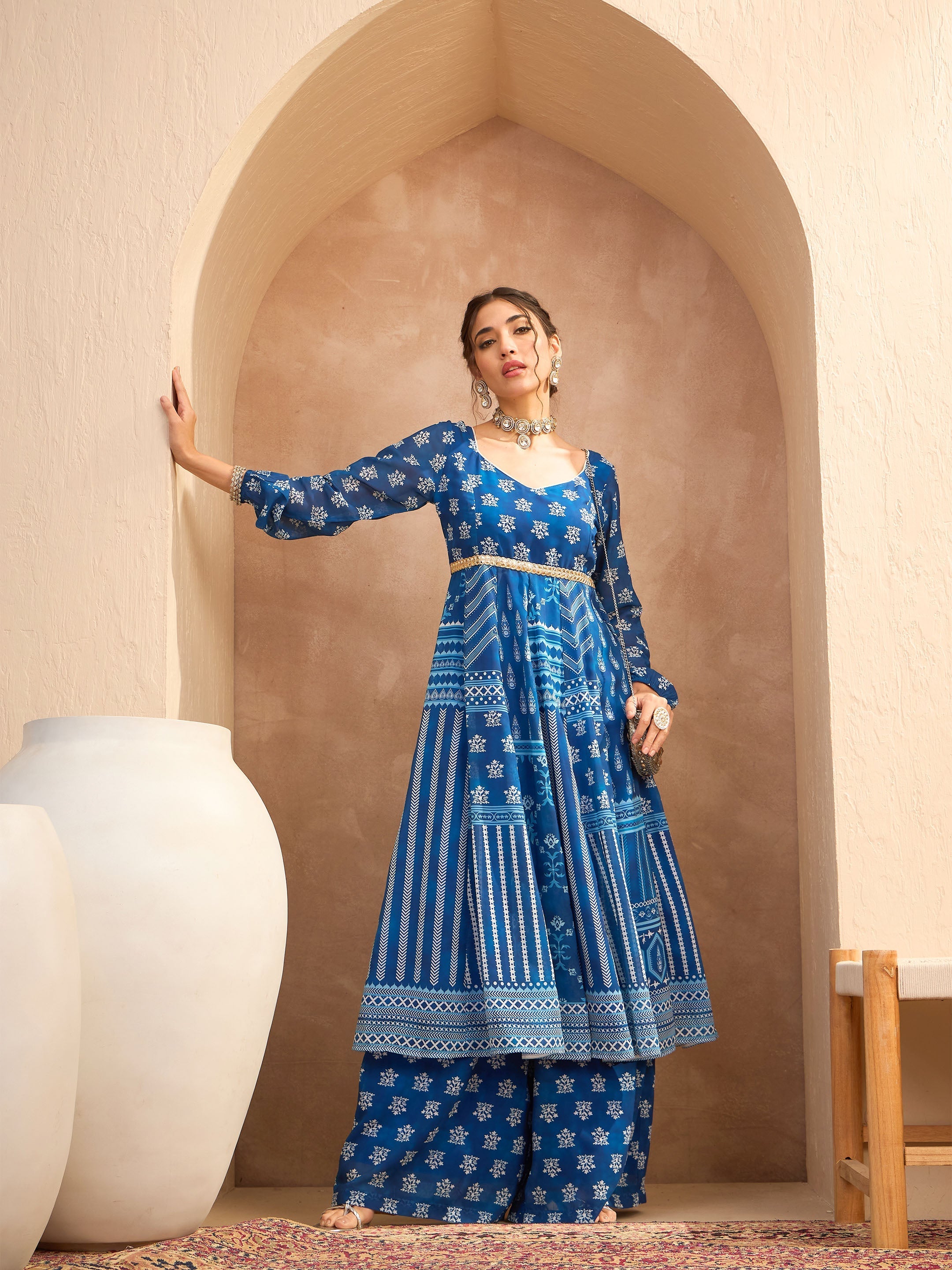 Women Blue Floral Sweetheart Neck Anarkali Kurta With Palazzos