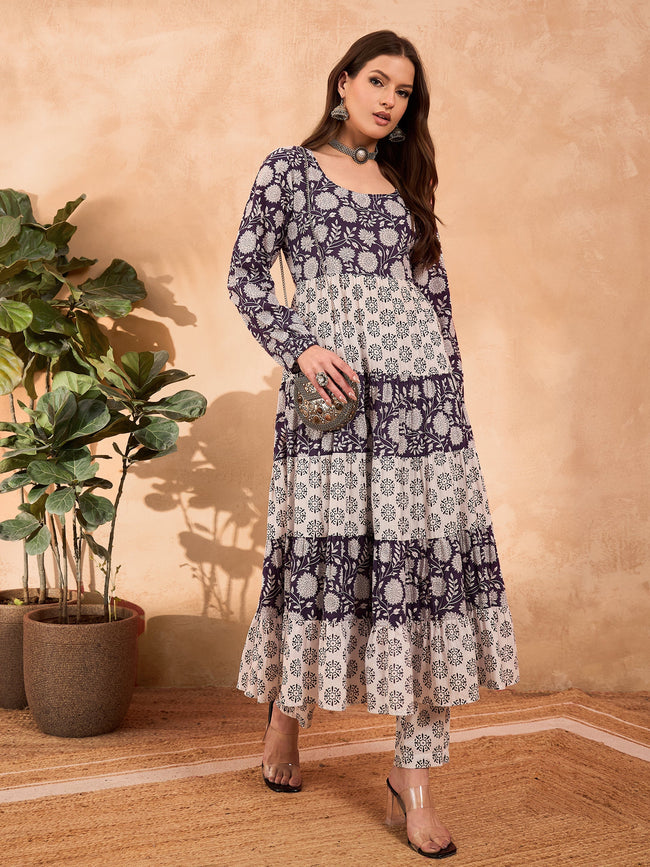 Women Navy & White Cambric Tired Kurta With Pencil Pants