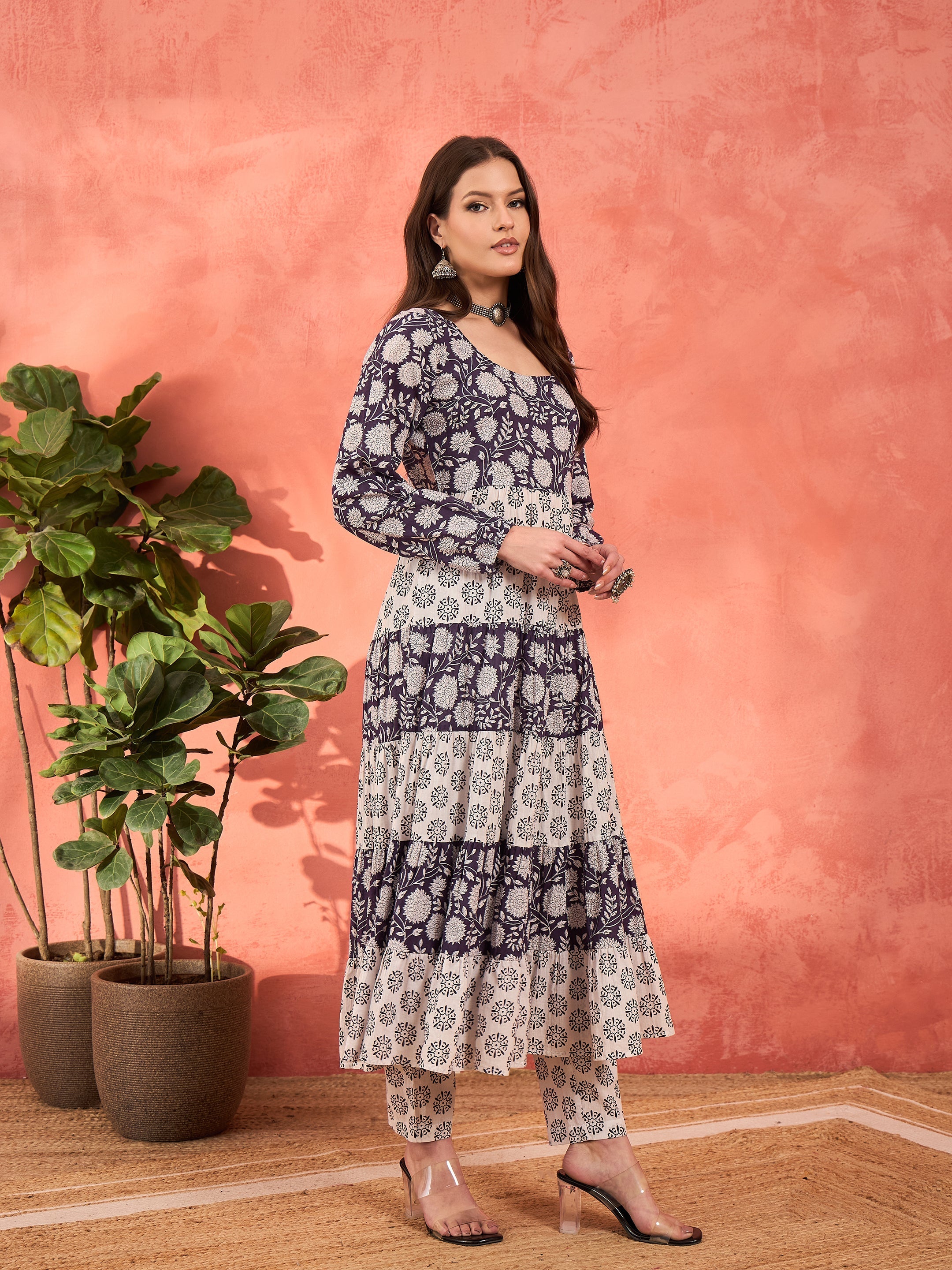Women Navy & White Cambric Tired Kurta With Pencil Pants