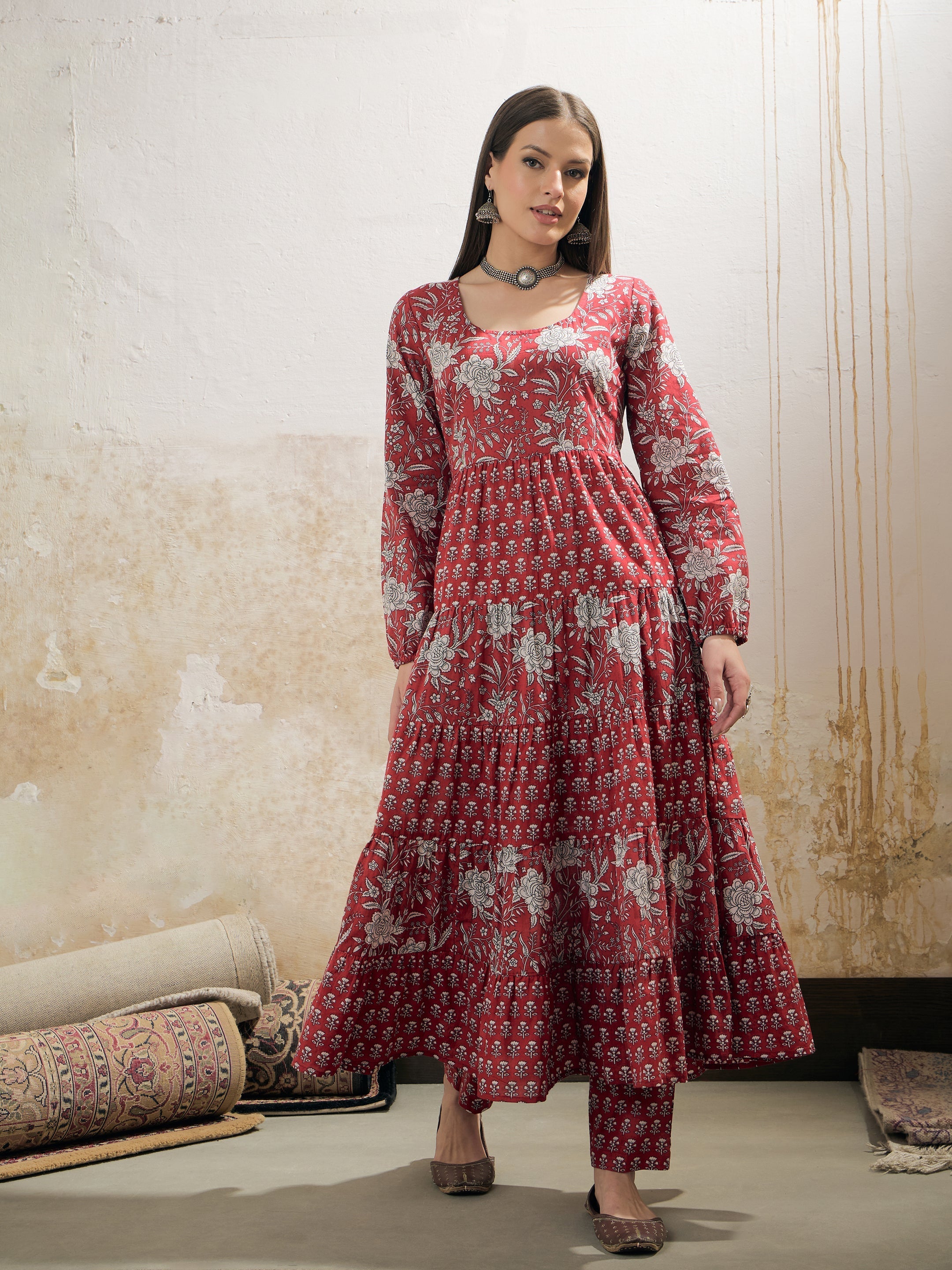 Women Maroon & White Cambric Tired Kurta With Pencil Pants