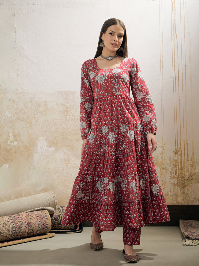 Women Maroon & White Cambric Tired Kurta With Pencil Pants