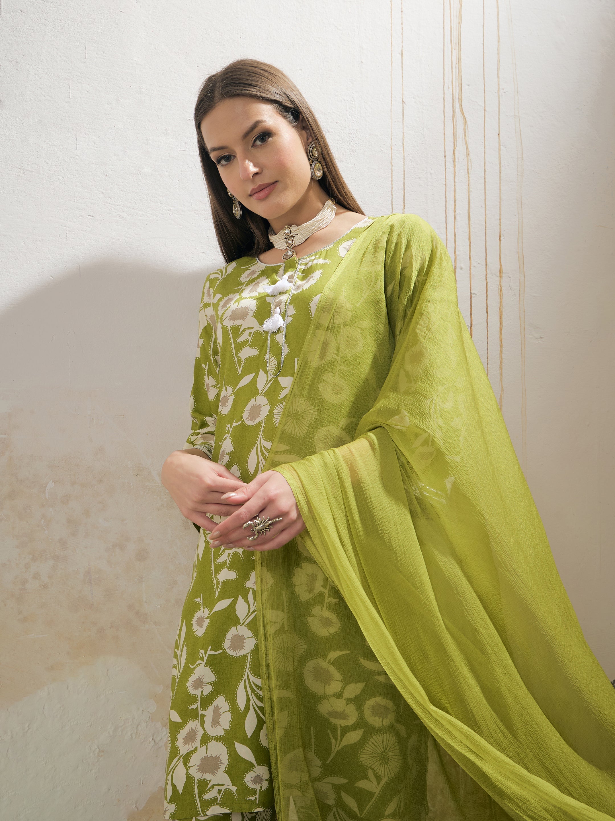 Women Green & White Floral Rayon Kurta With Salwar & Dupatta
