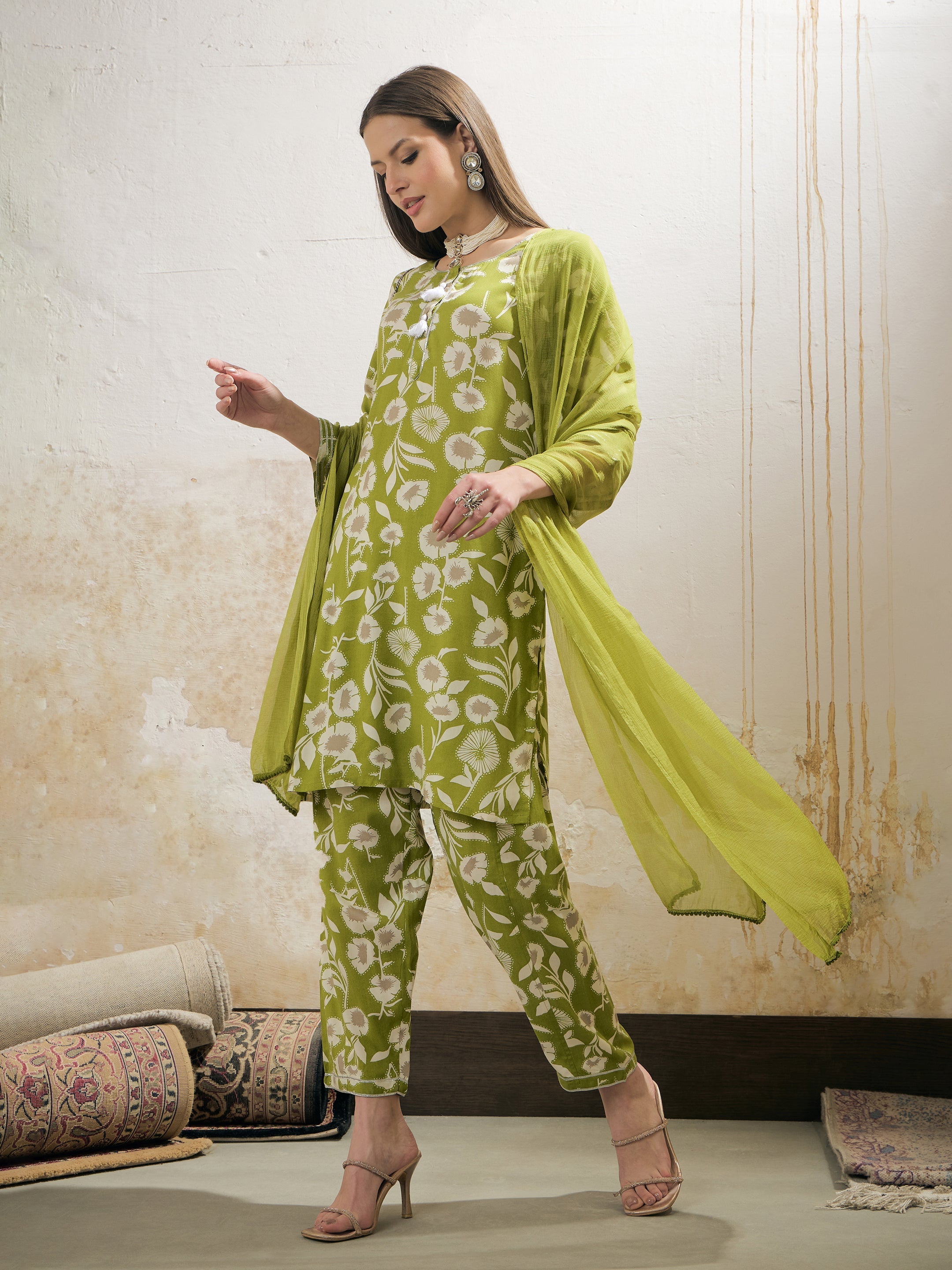 Women Green & White Floral Rayon Kurta With Salwar & Dupatta