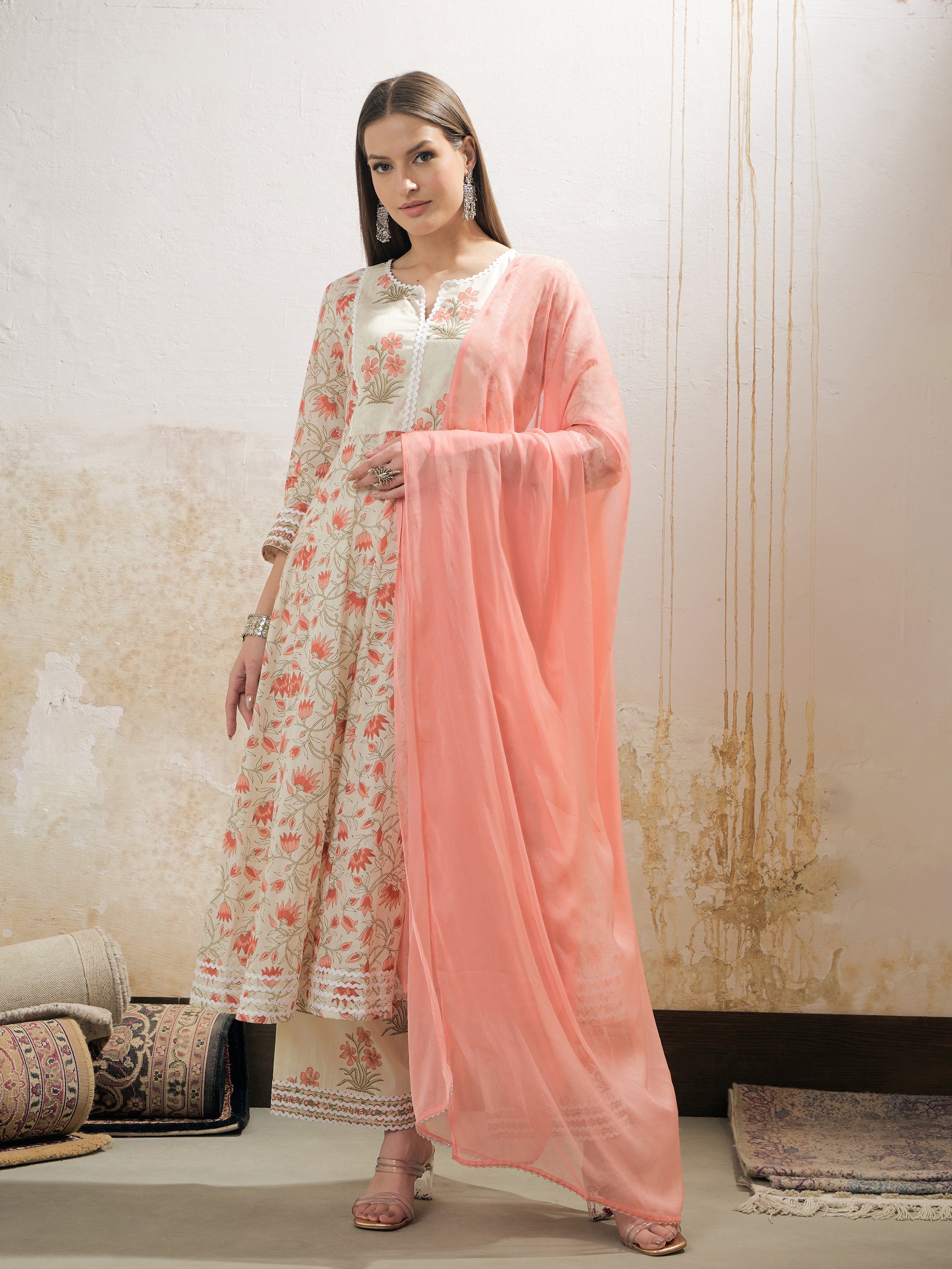 Women Off White & Red Floral Anarkali Kurta With Pencil Pants & Dupatta