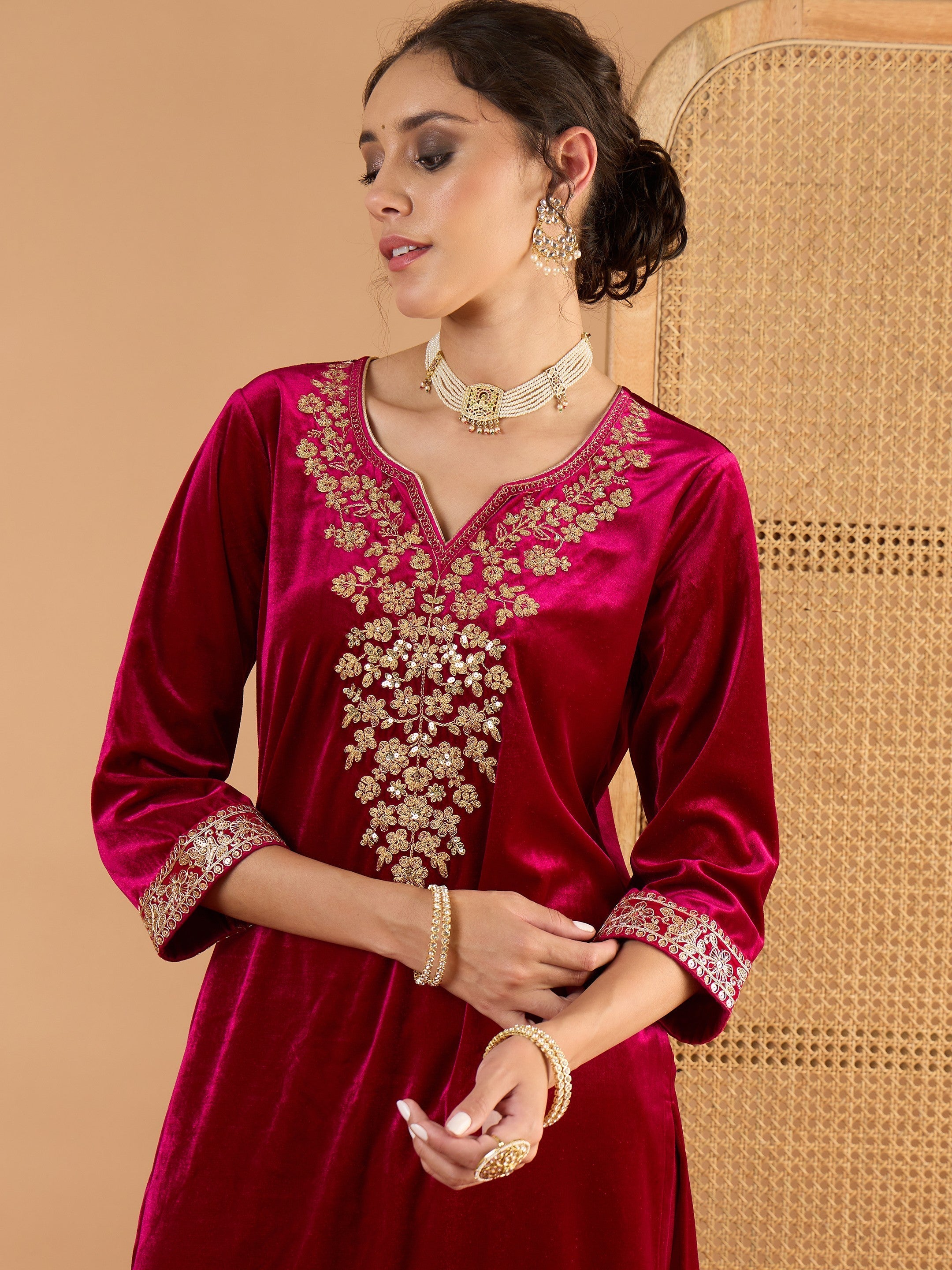Women Magenta Velvet Embroidered Kurta With Straight Pants