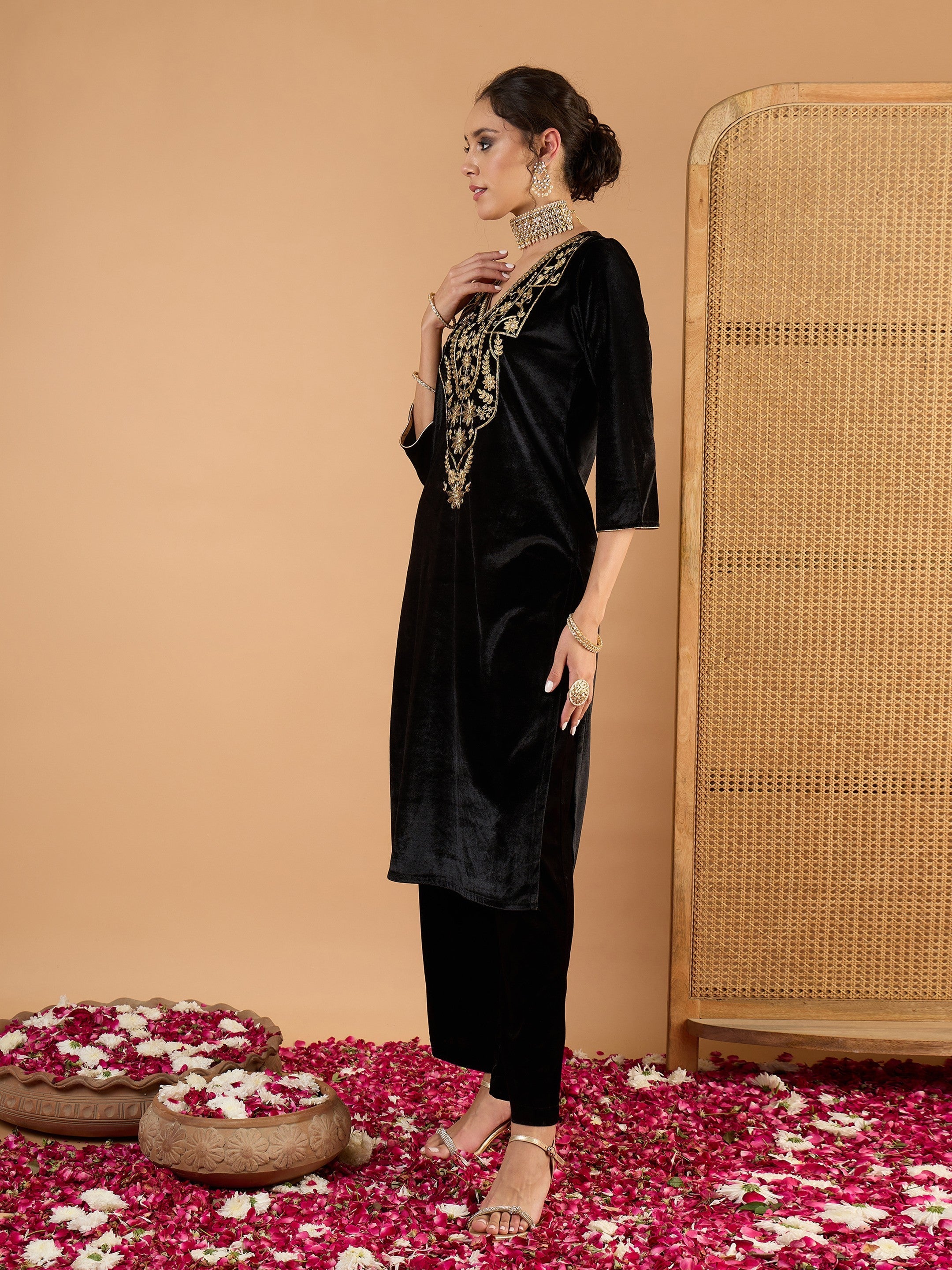 Women Black Velvet Embroidered Straight Kurta With Straight Pants
