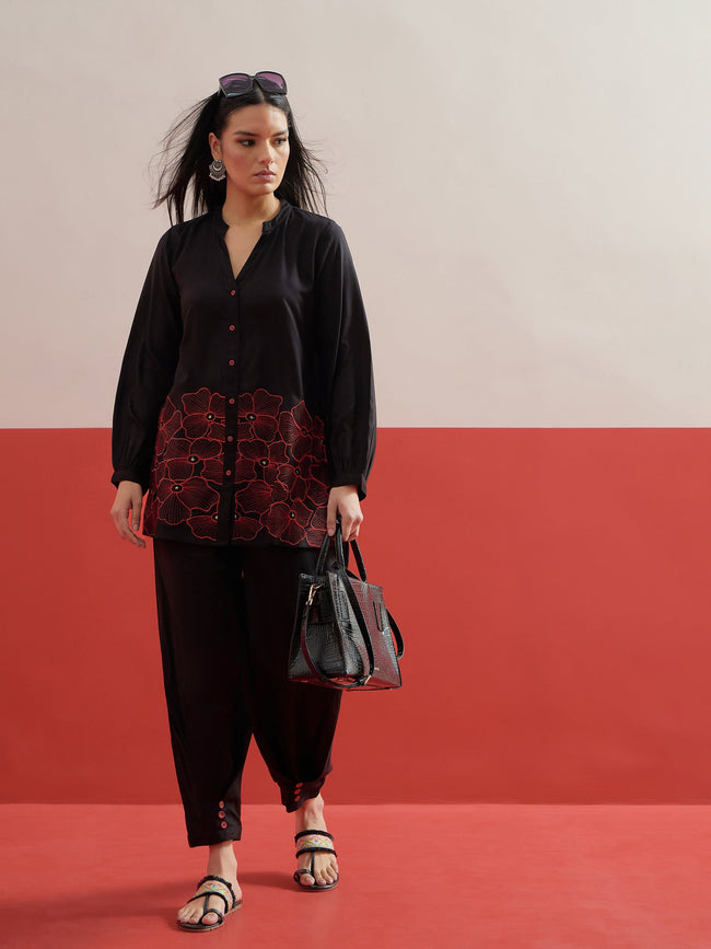 Women Black Hem Embroidered Shirt With Pleated Pants