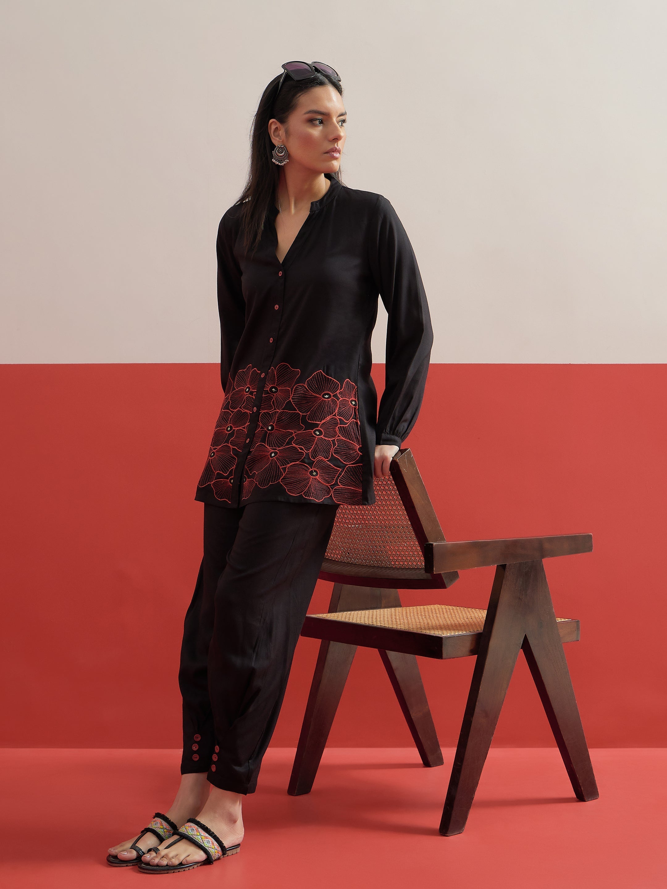 Women Black Hem Embroidered Shirt With Pleated Pants
