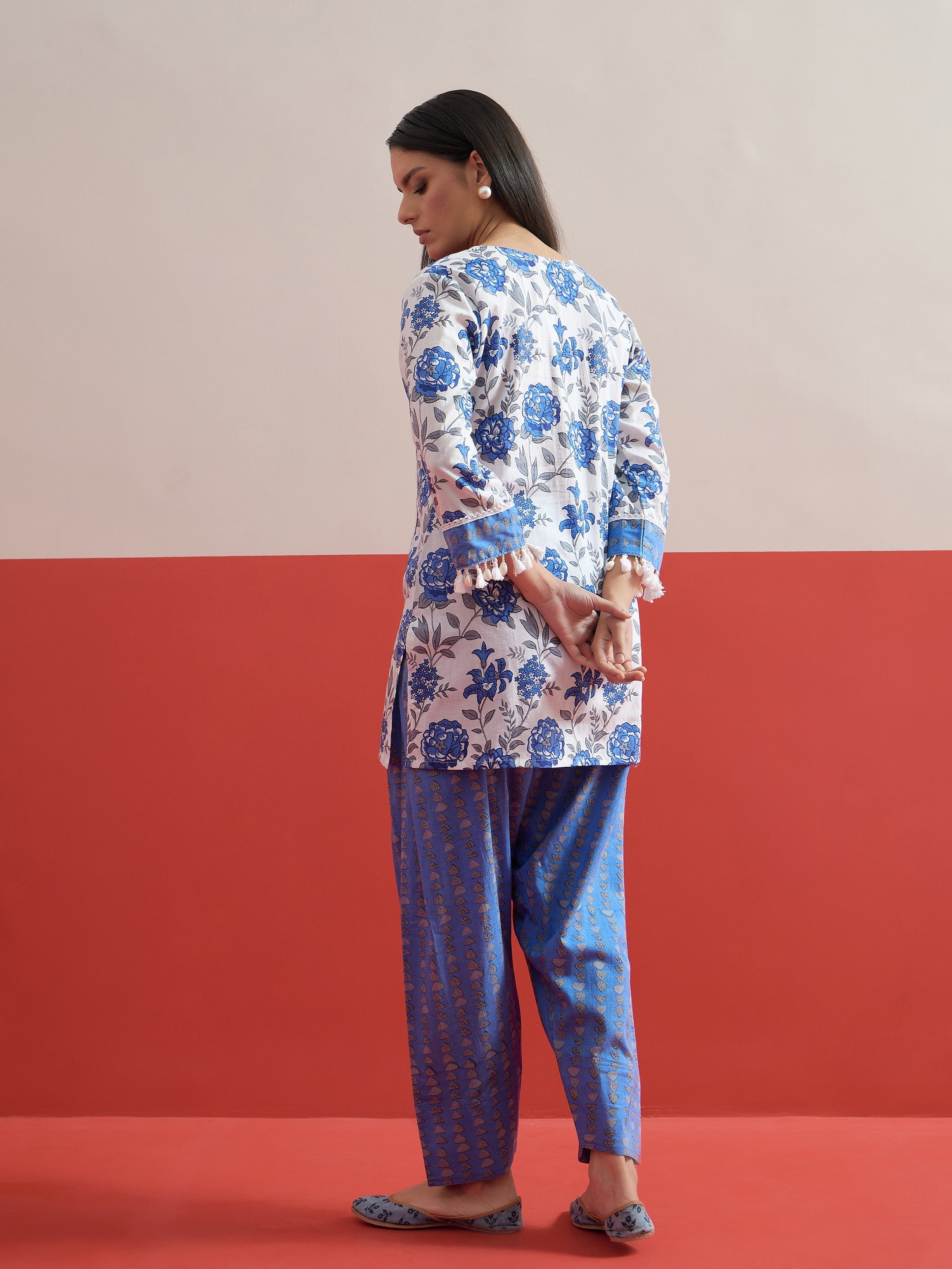 Women Blue Floral Short Kurti With Pharsi Salwar
