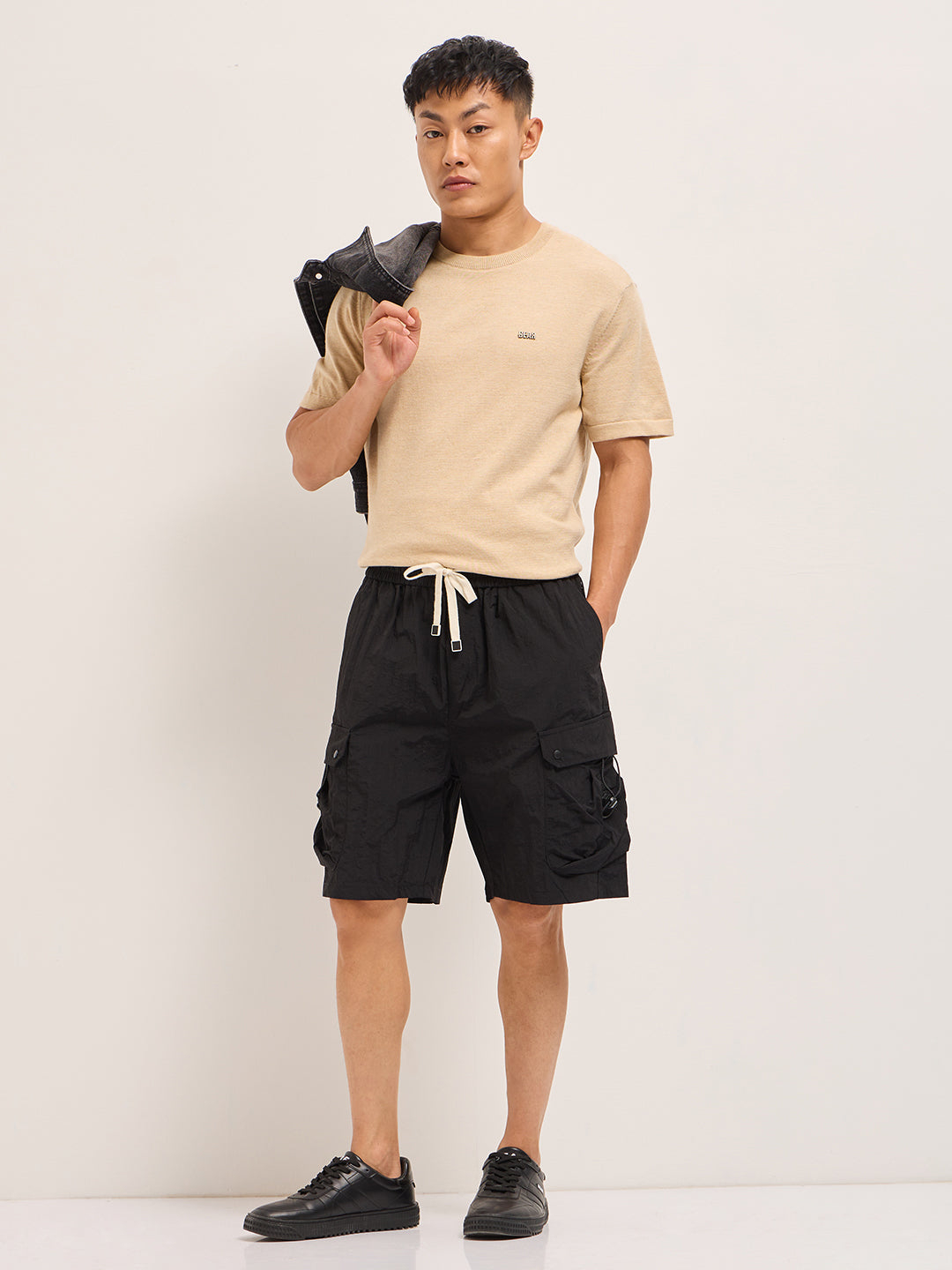 Men Black Solid Polyester Regular Fit Knee-Length Cargo Shorts