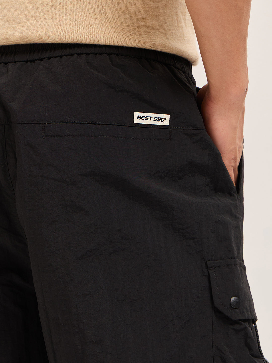 Men Black Solid Polyester Regular Fit Knee-Length Cargo Shorts