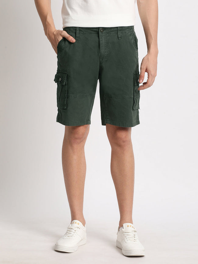 Men Green Solid Regular Fit Cotton Cargo Shorts