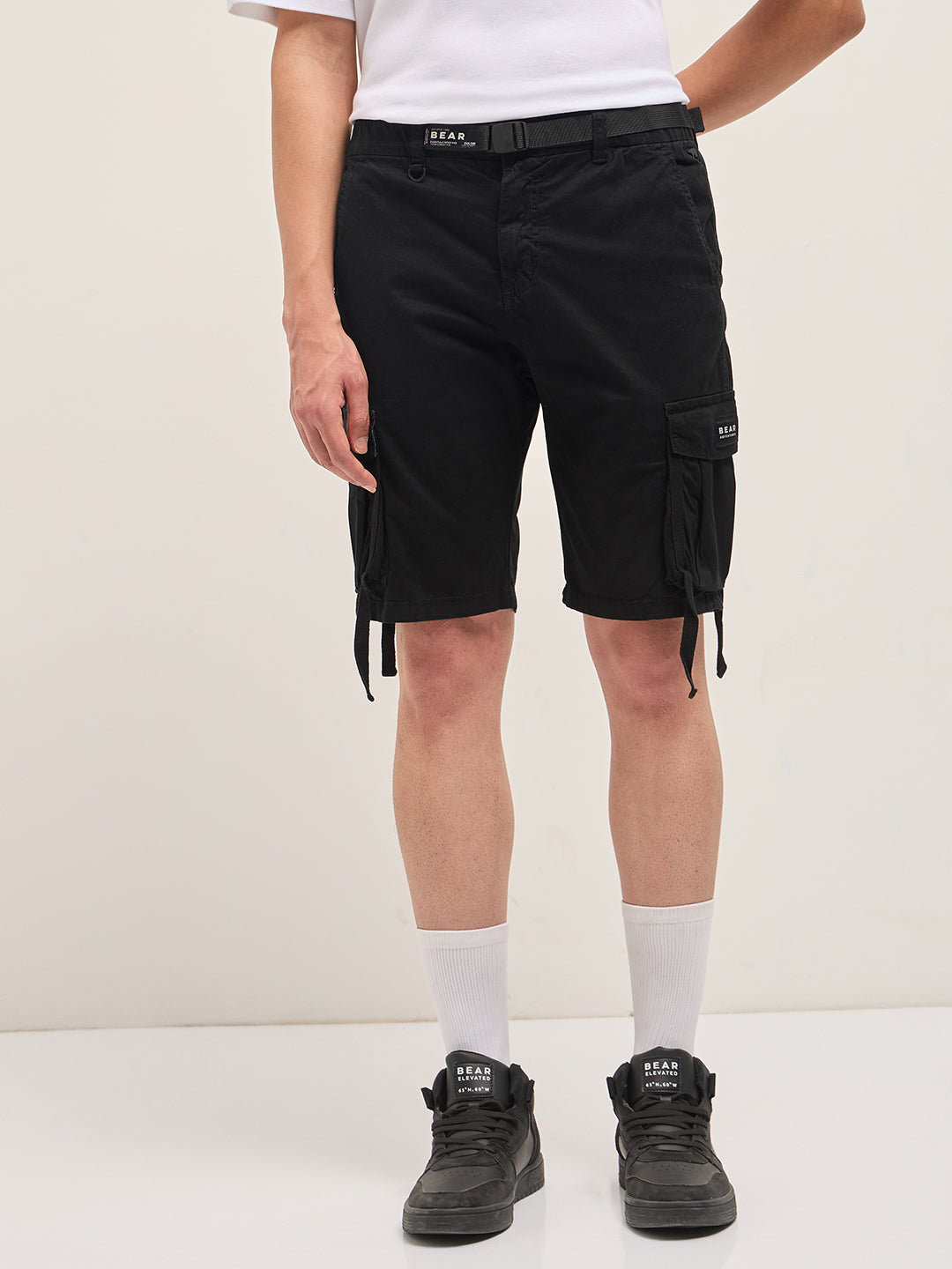 Men Black Solid Cotton Cargo Shorts