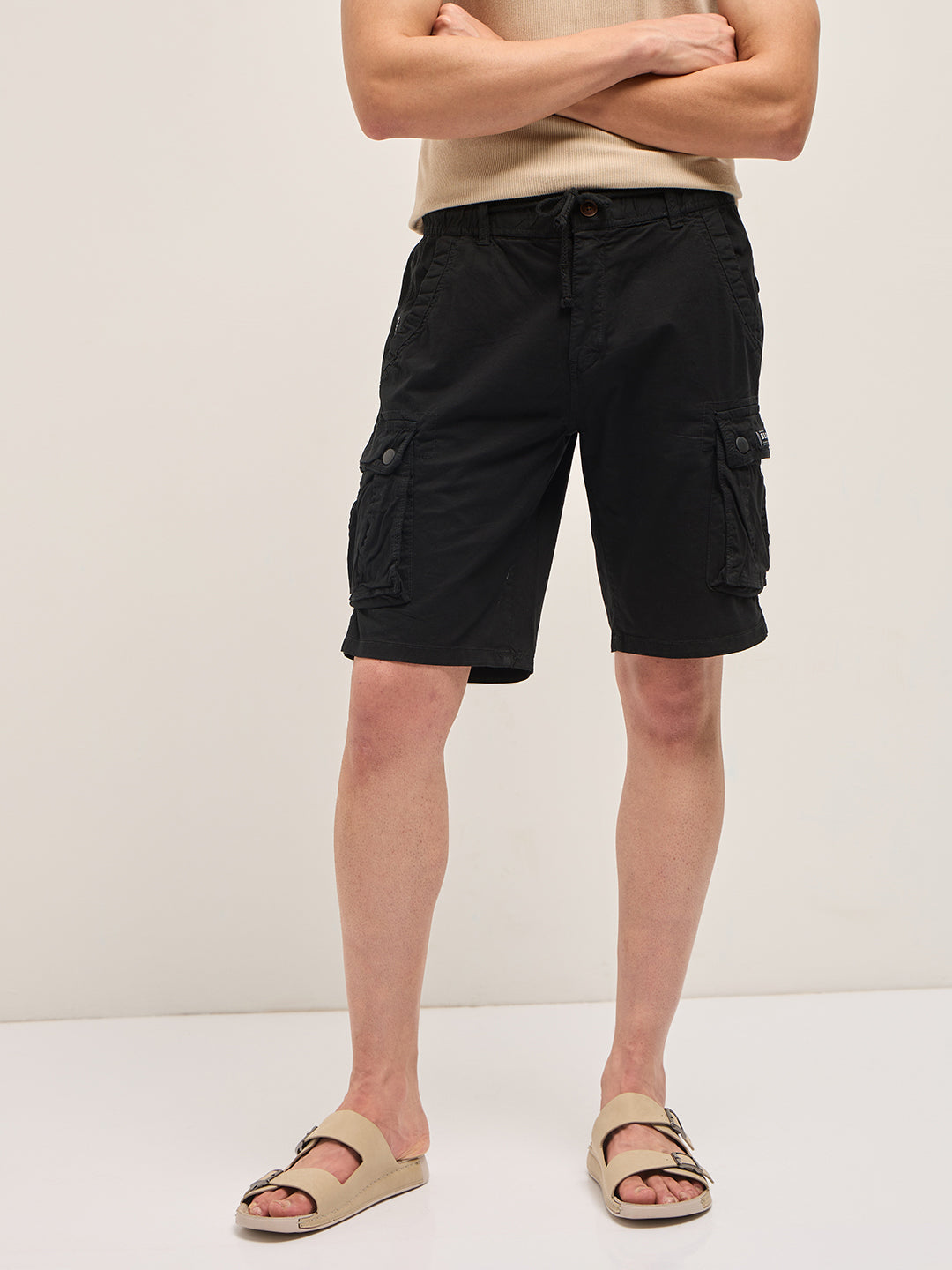 Men Black Solid Cotton Cargo Shorts