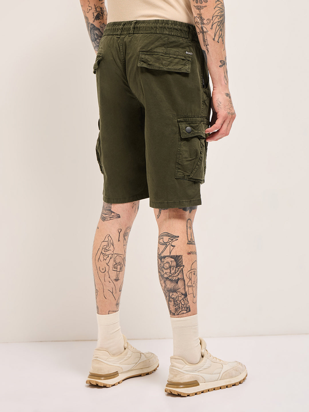 Men Olive Solid Cotton Cargo Shorts