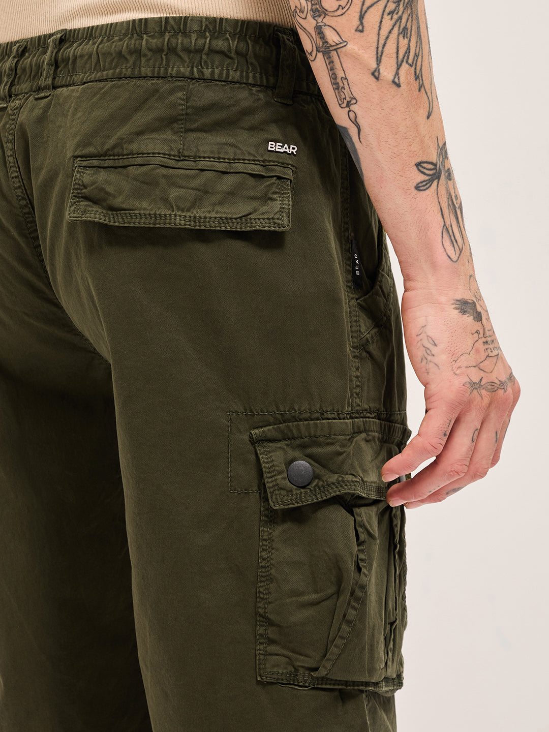 Men Olive Solid Cotton Cargo Shorts