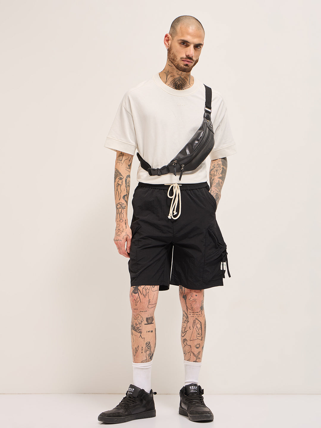 Men Black Polyester Regular Fit Knee-Length Cargo Shorts