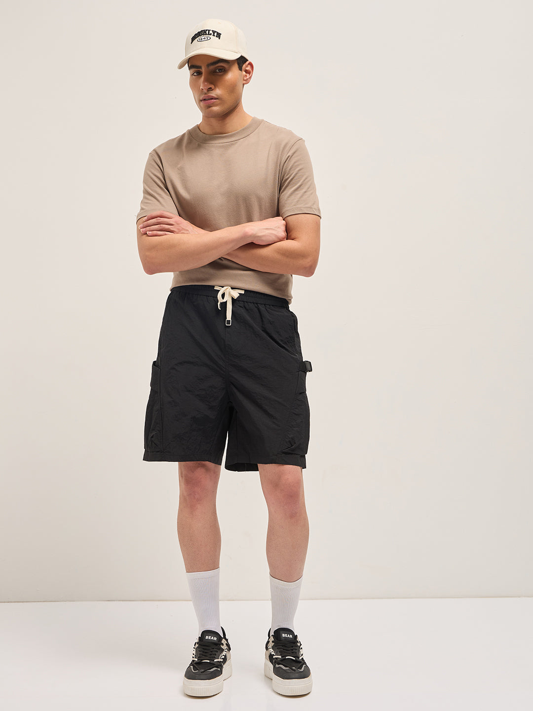 Men Black Polyester Regular Fit Knee-Length Utility Cargo Shorts