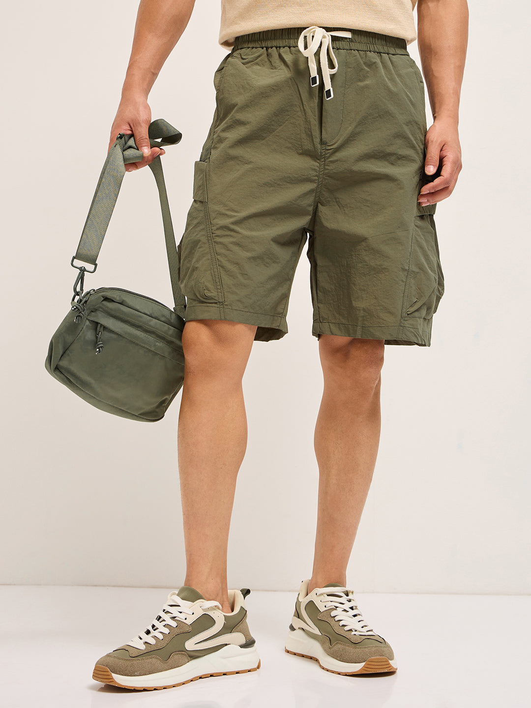 Men Green Polyester Regular Fit Knee-Length Utility Cargo Shorts