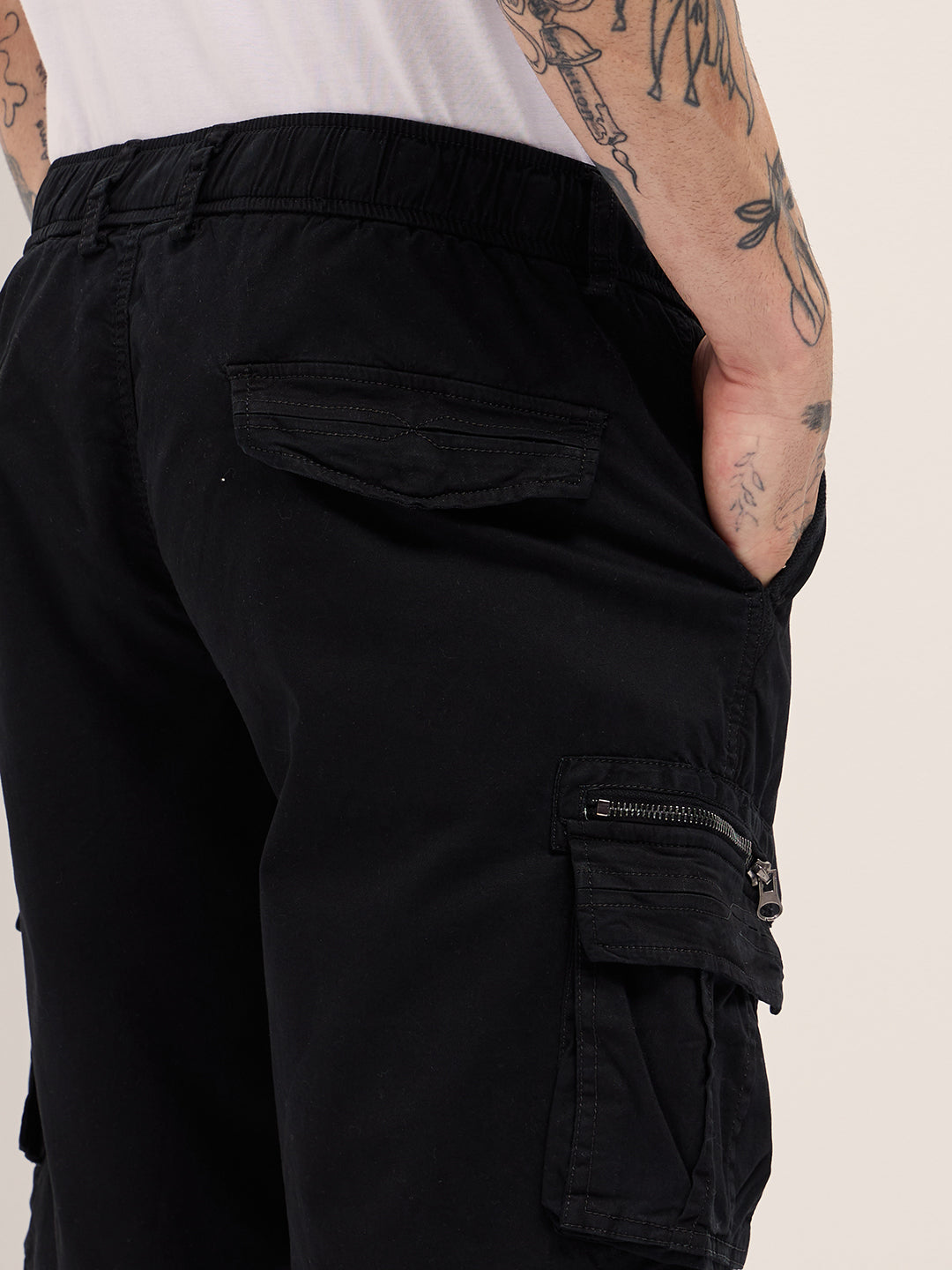 Men Black Solid Cotton Cargo Shorts