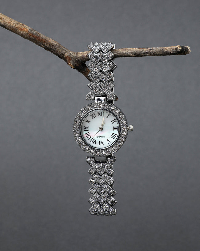 Analog Round Dial With Silver Crystal Stone Metal Strap