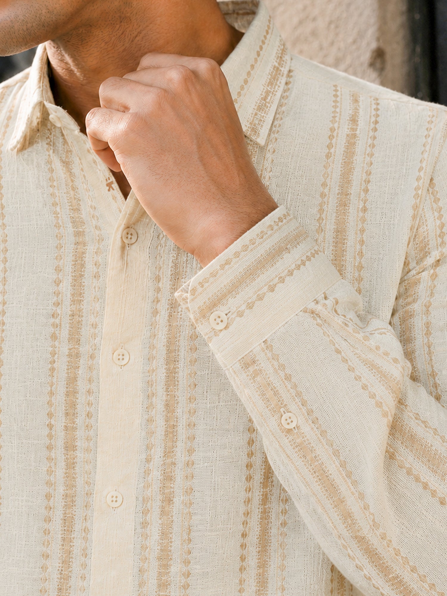 Men Off White Printed Stripes Cotton Shirt