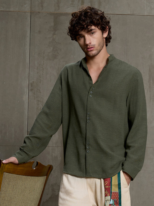 Men Dark Green Solid Relaxed Fit Casual Shirt