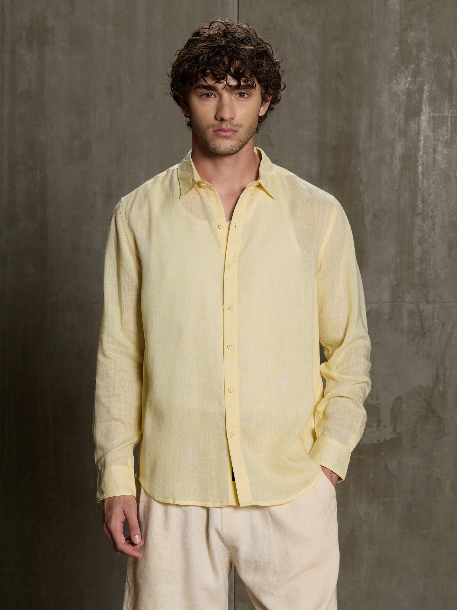 Men Yellow Solid Full Sleeve Casual Shirt