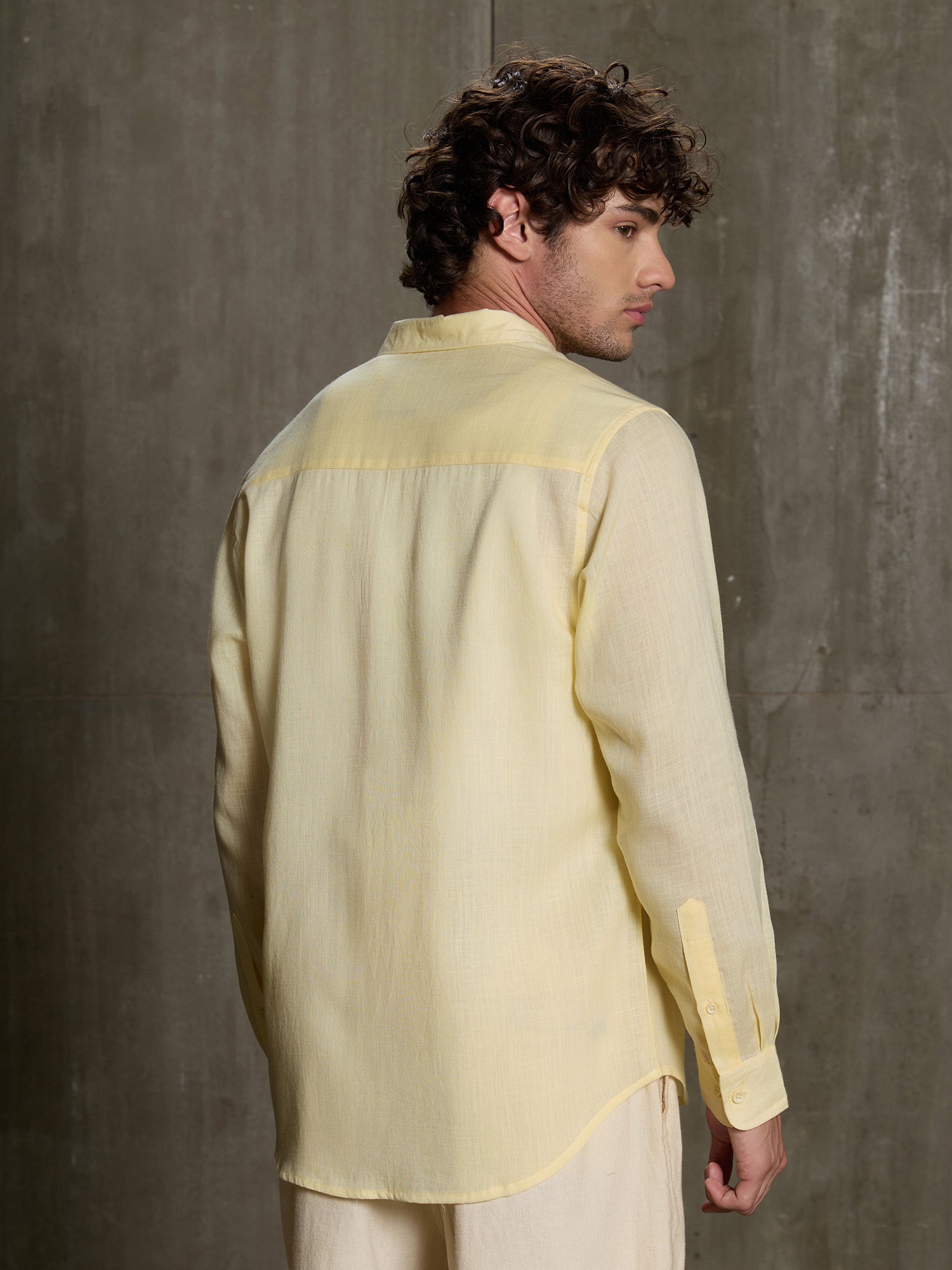 Men Yellow Solid Full Sleeve Casual Shirt