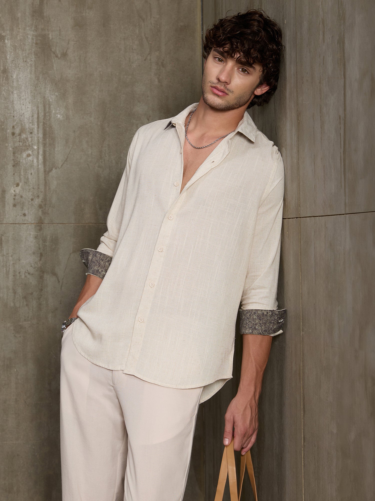 Men Cream Solid Full Sleeve Smart Casual Shirt