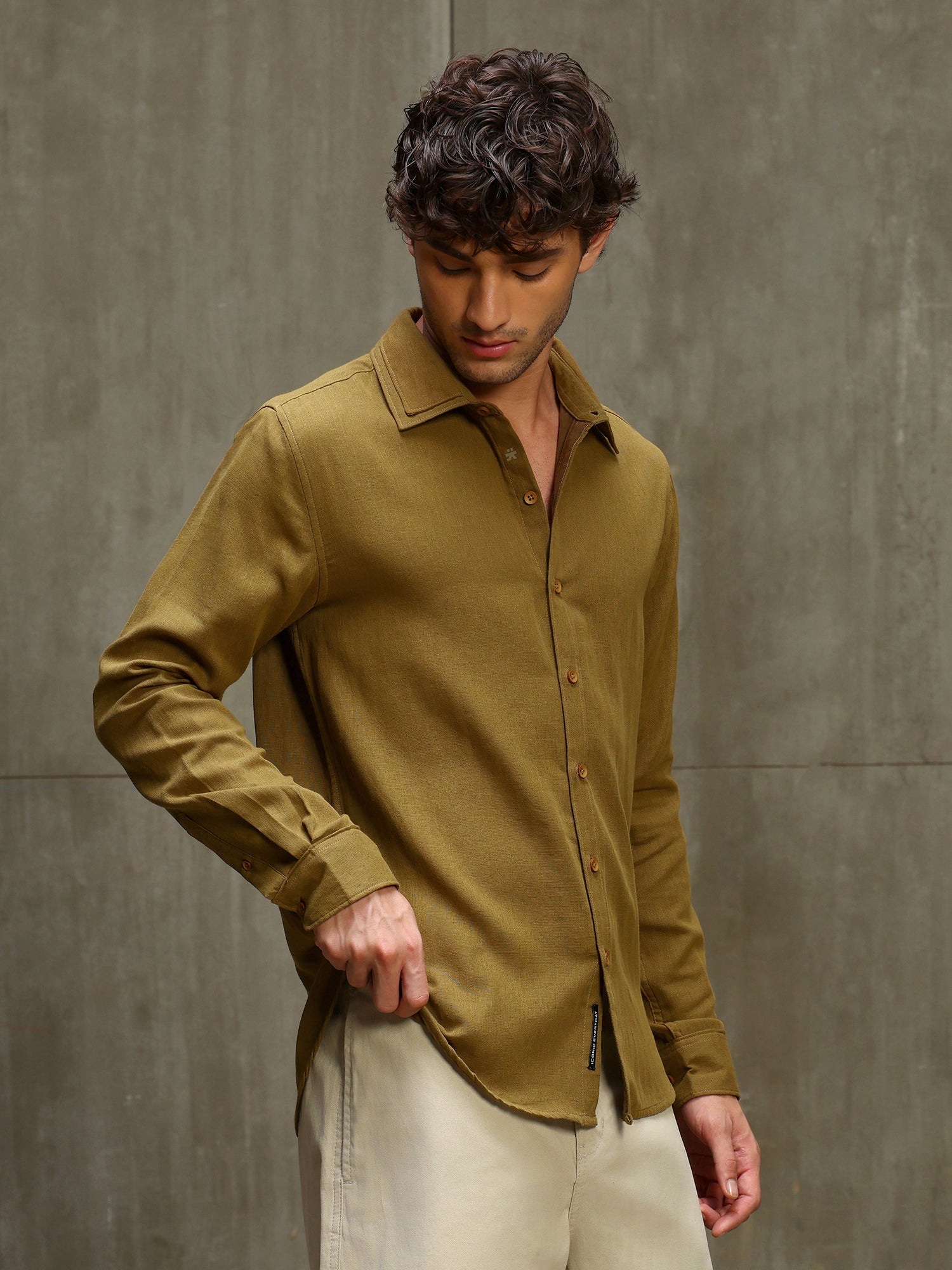 Men Mustard Solid Full Sleeves Shirt