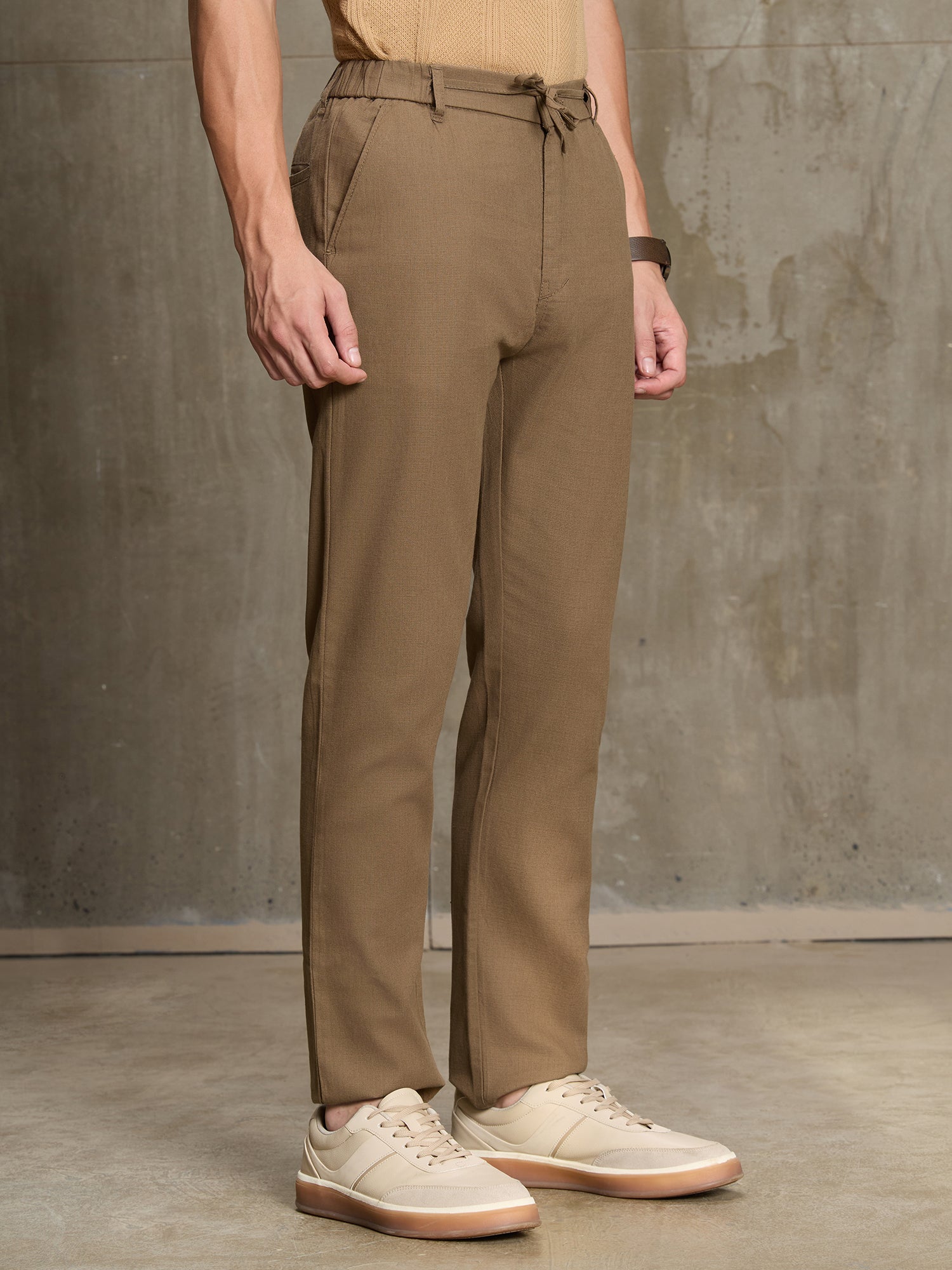 Men Brown Solid Slim Fit Casual Trousers