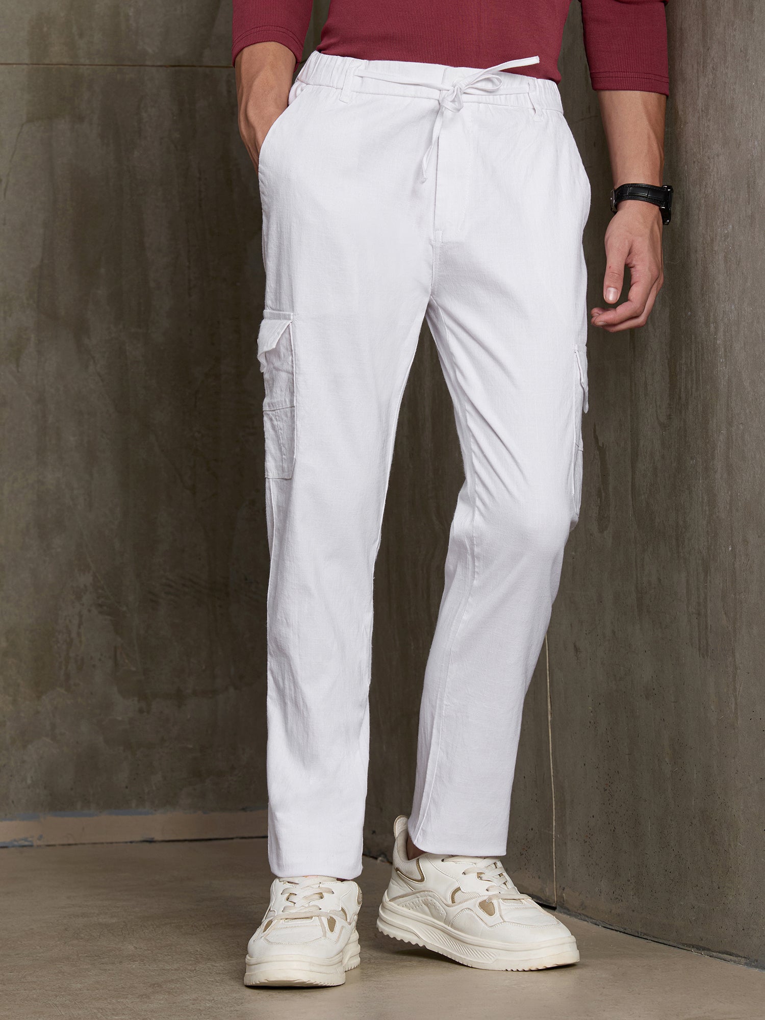 Men White Solid Relaxed Fit Casual Trousers