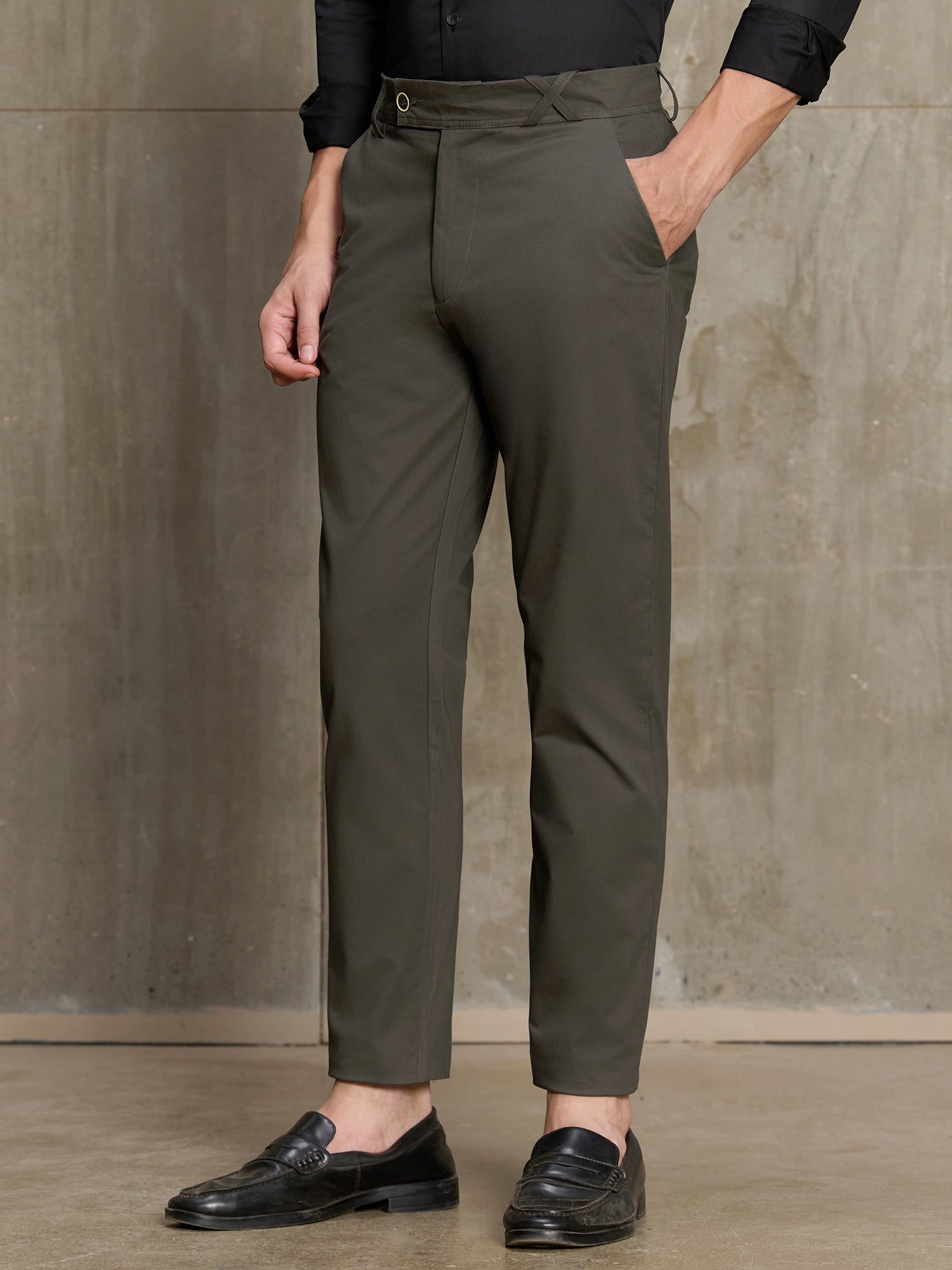 Men Olive Solid Slim Fit Formal Trousers