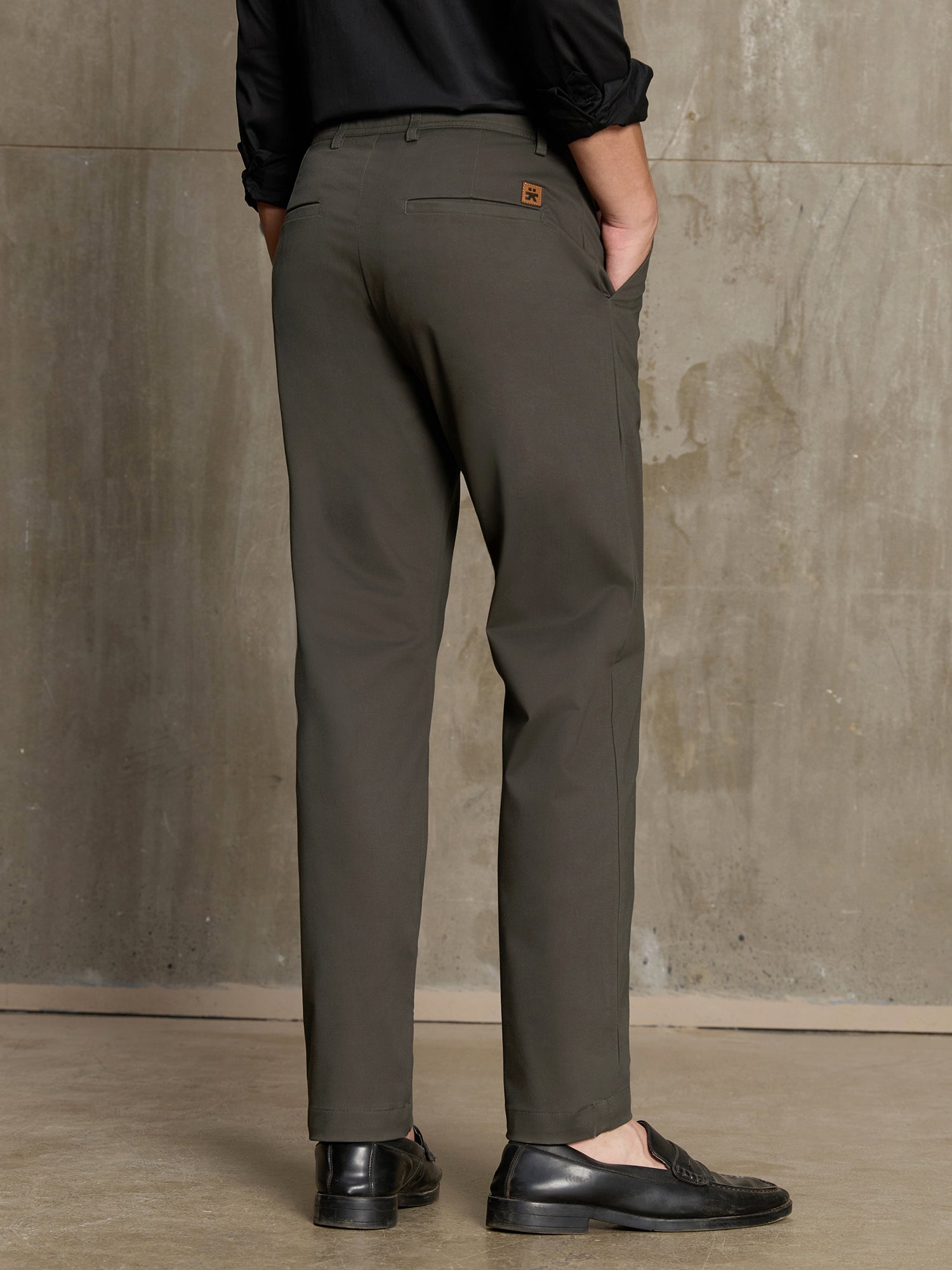 Men Olive Solid Slim Fit Formal Trousers