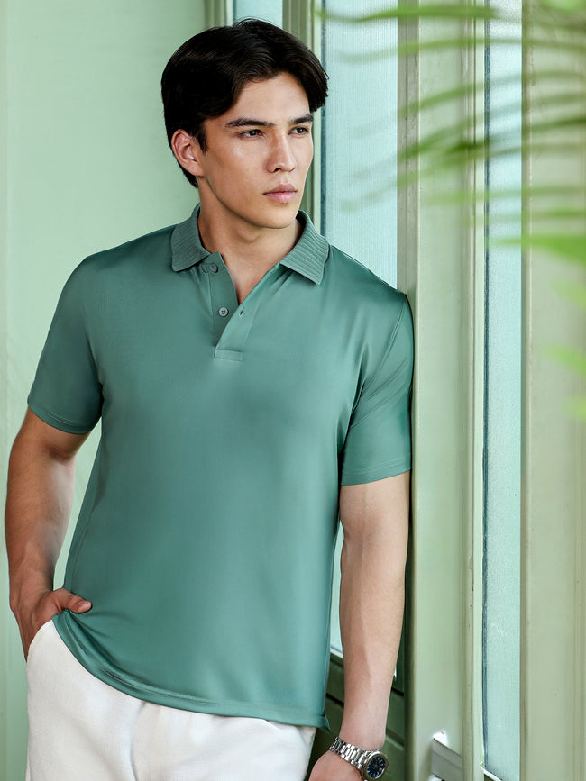 Men Green Solid T-Shirt