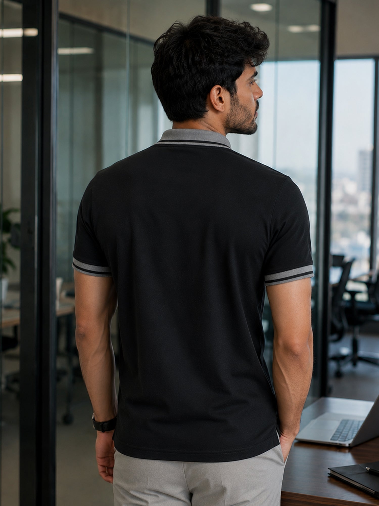Men Black Solid T-Shirt