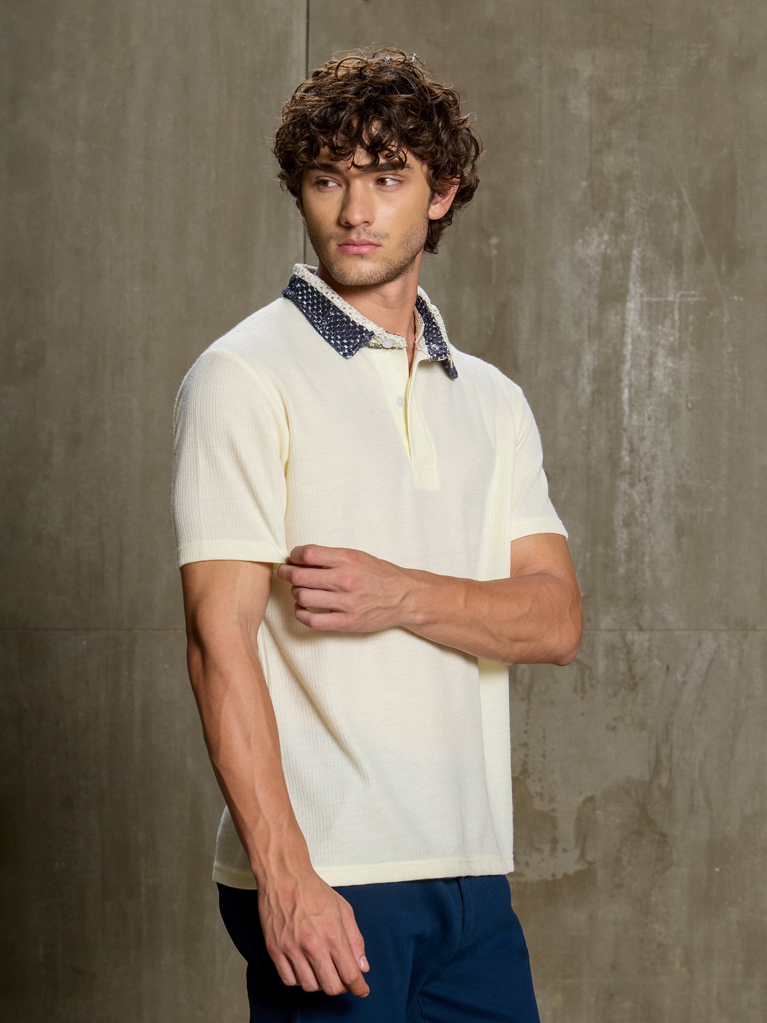 Men Off-White Self-Design Half Sleeve Casual T-Shirt