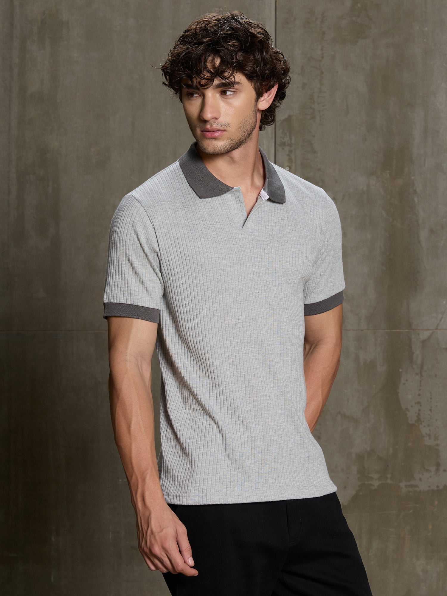 Men Light Grey Self-Design Slim Fit T-Shirt