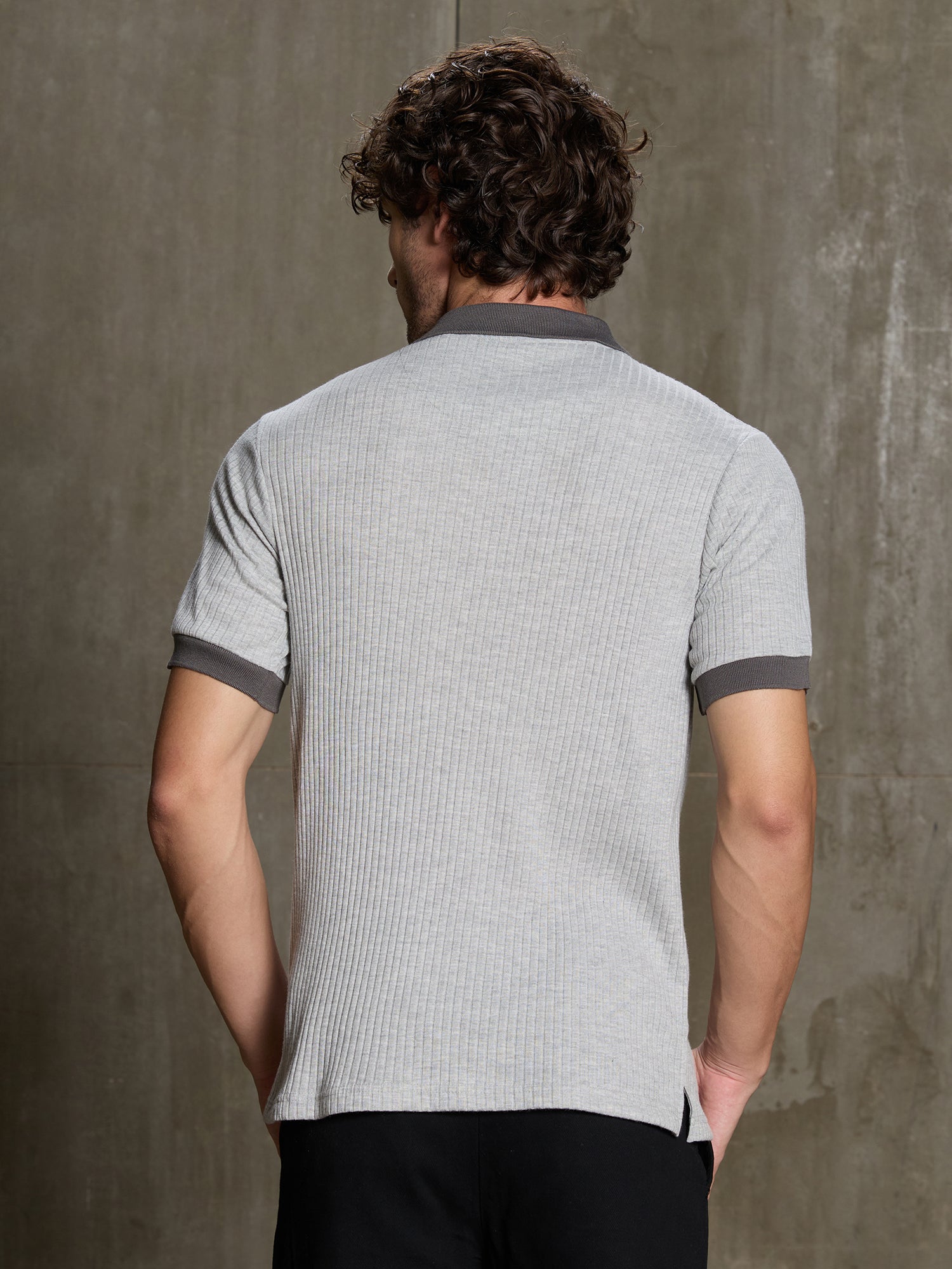 Men Light Grey Self-Design Slim Fit T-Shirt