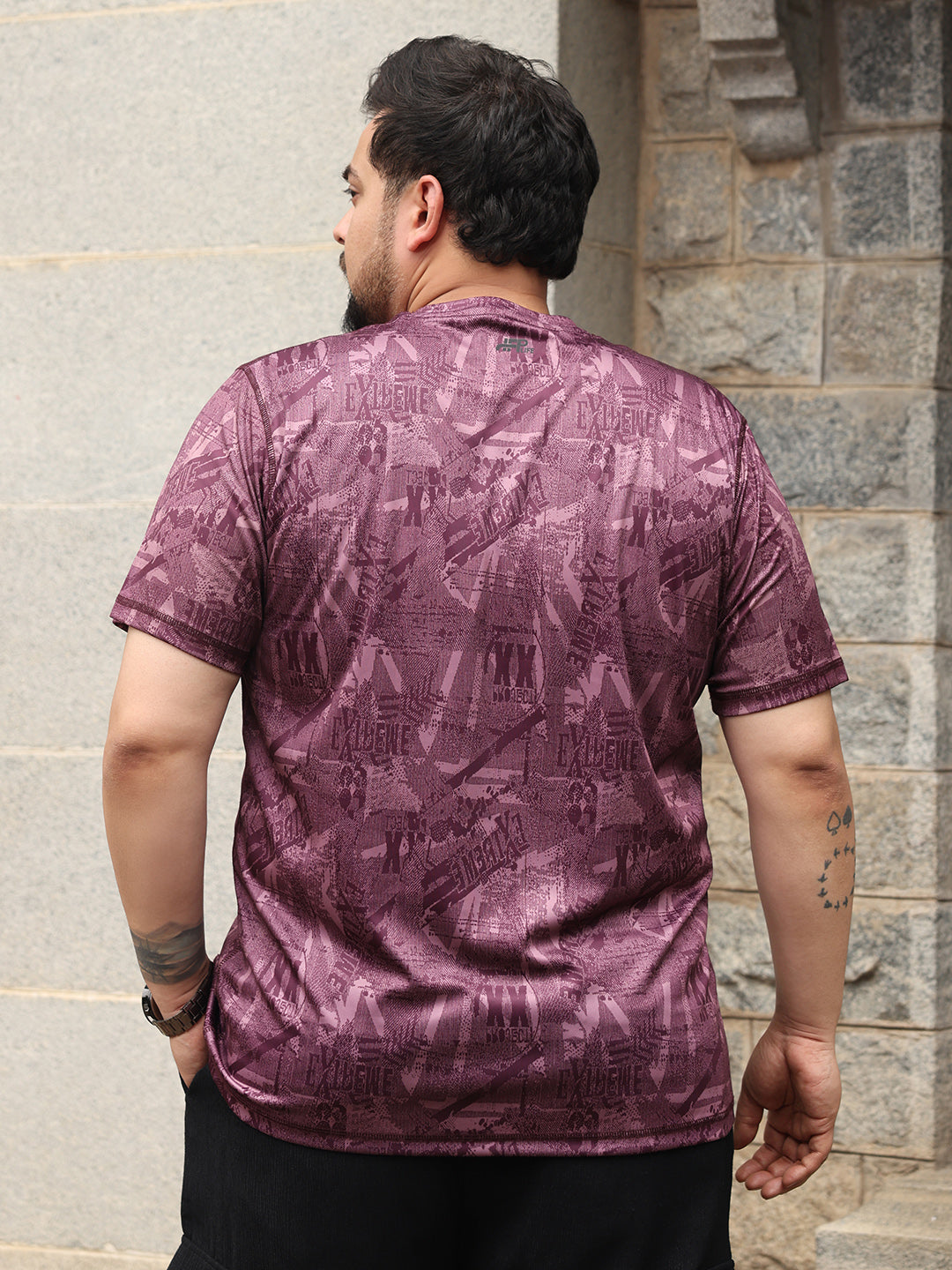Men Brick Red Abstract-Typo Activewear T-Shirt