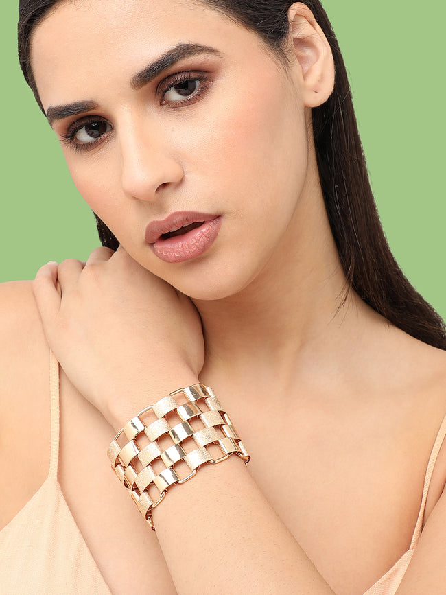 Women Gold Plated Pearls Casual Bracelet