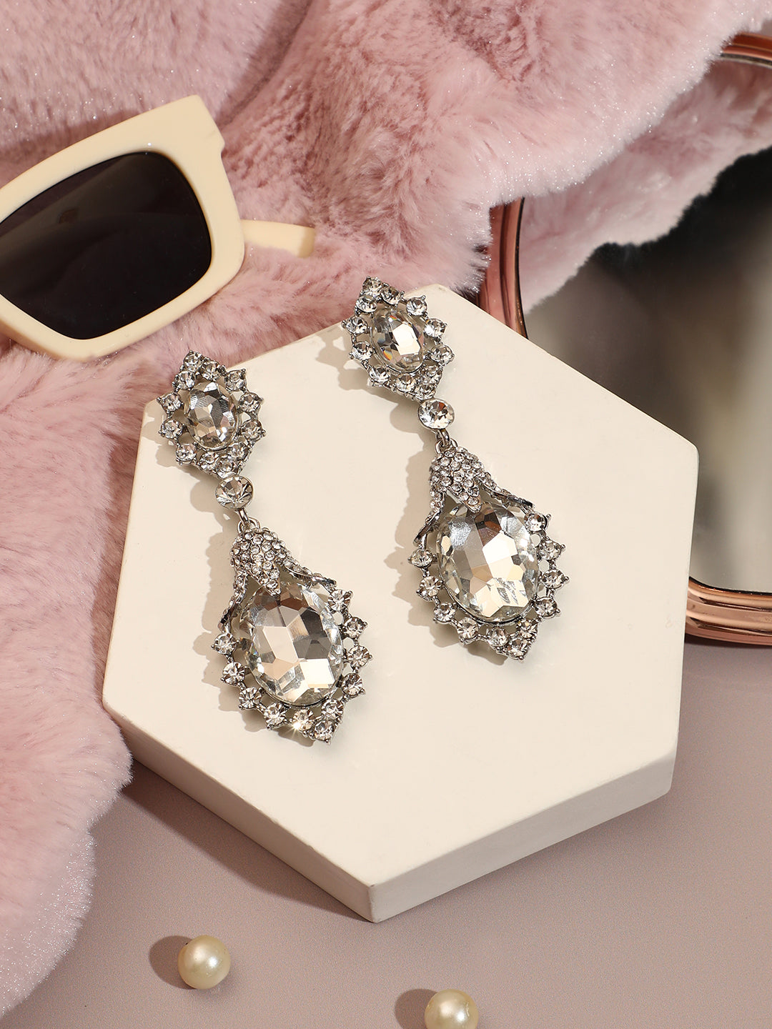Women Gold Plated Designer Stone Party Drop Earring